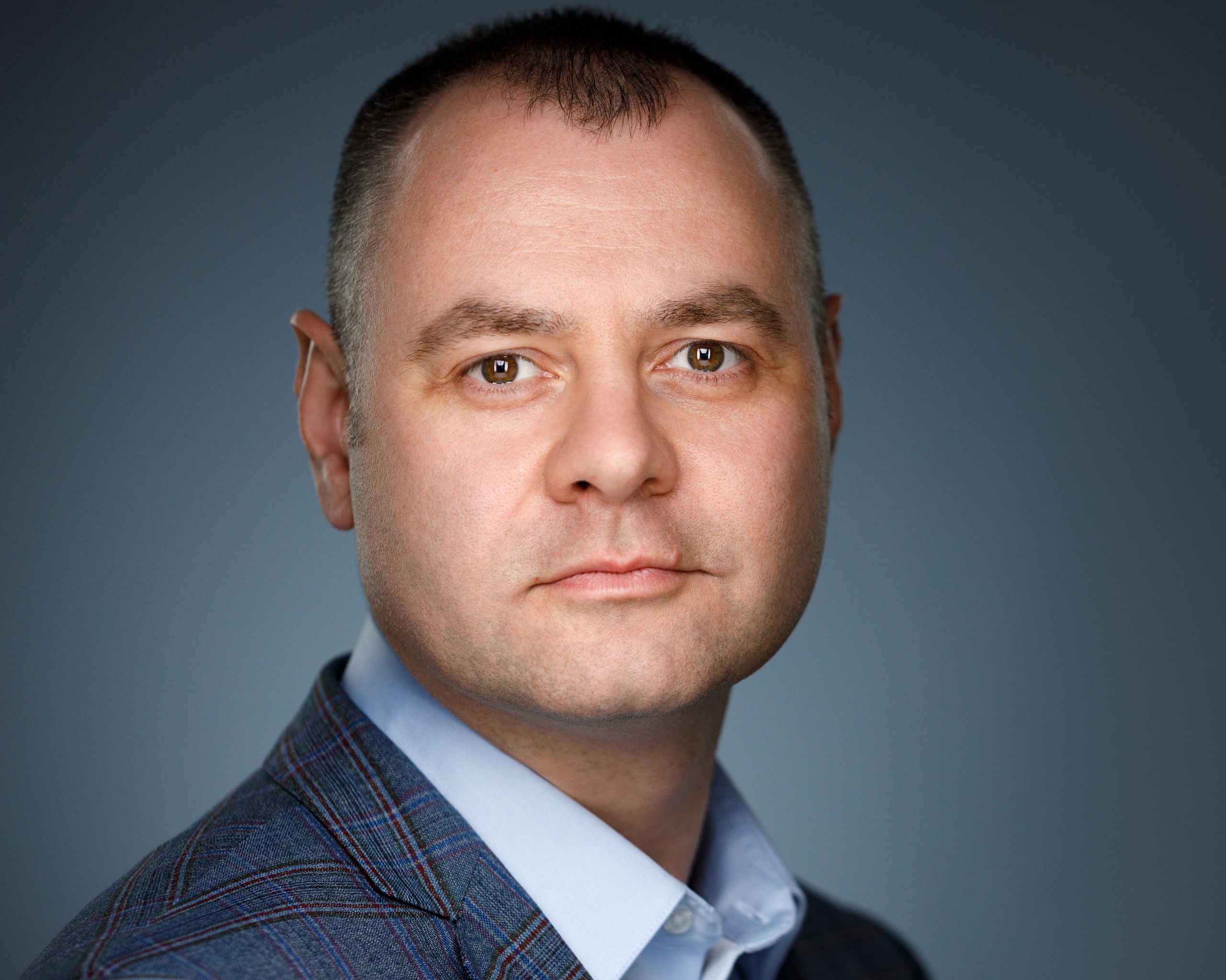 Деловые портреты компании. Бизнес-портрет | Хедшот-фотограф | Студия делового портрета в Москве