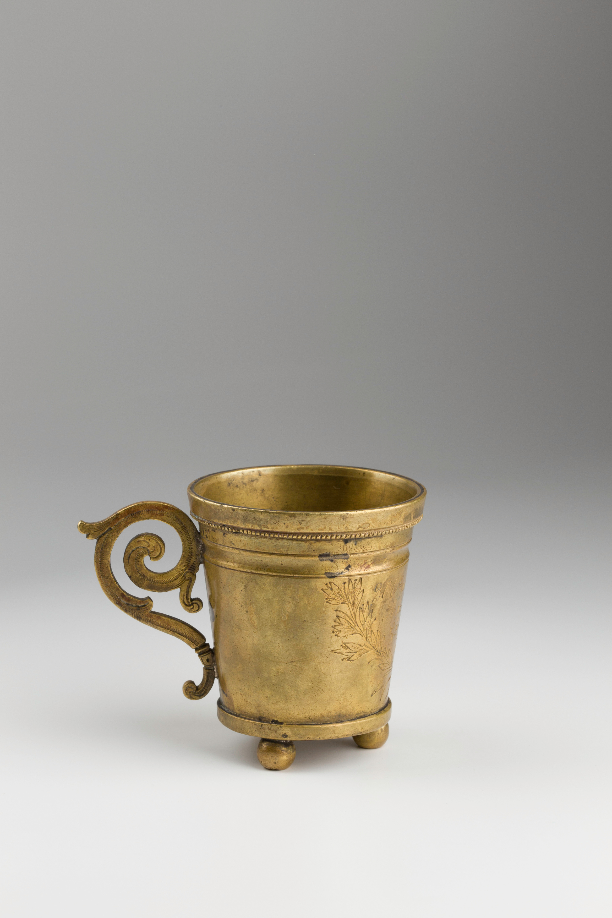 Предметная съёмка: полковые стопы. Бизнес-портрет | Хедшот-фотограф | Студия делового портрета в Москве