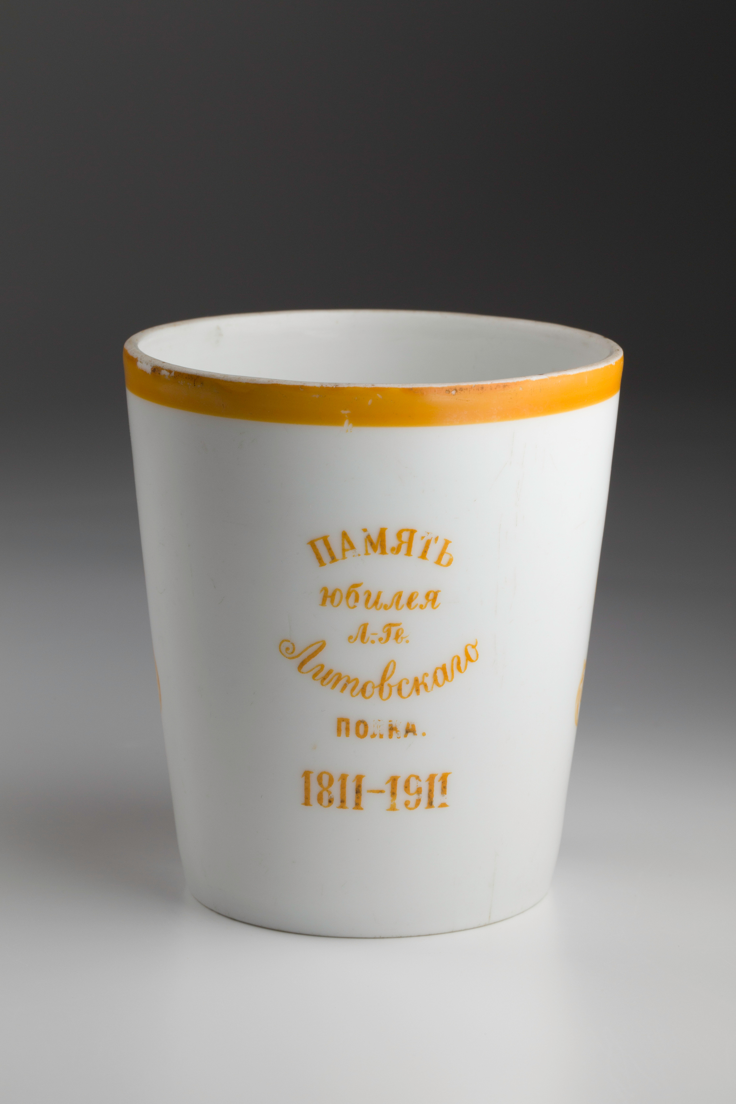 Предметная съёмка: полковые стопы. Бизнес-портрет | Хедшот-фотограф | Студия делового портрета в Москве