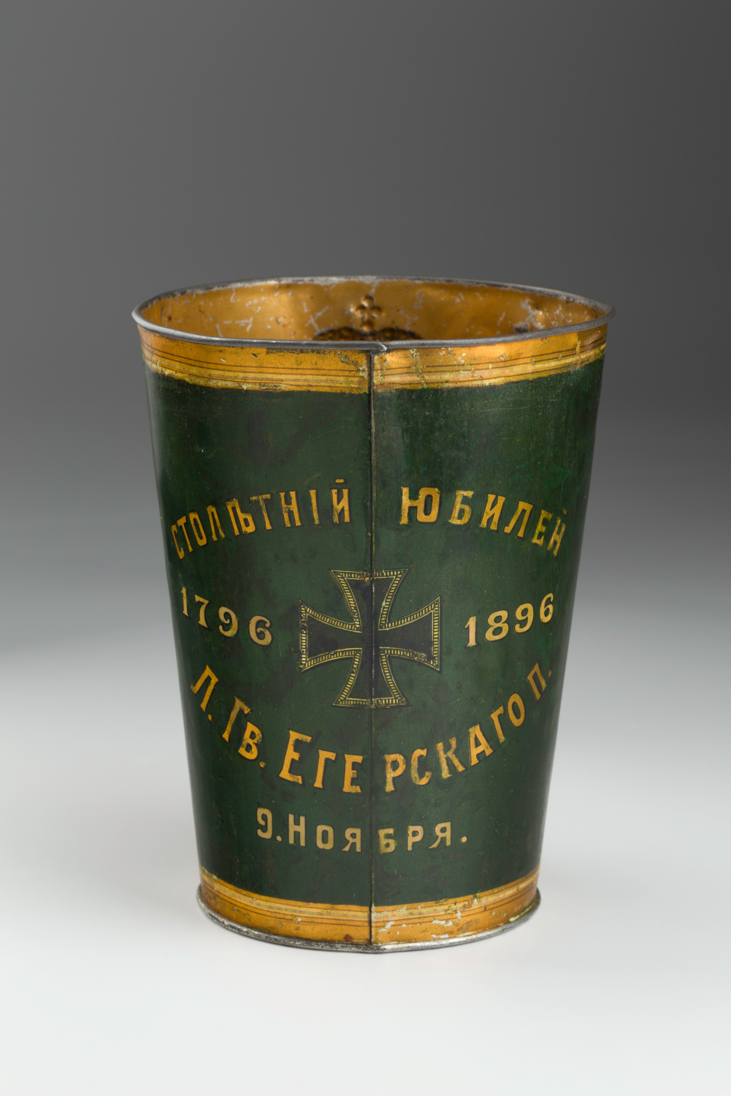 Предметная съёмка: полковые стопы. Бизнес-портрет | Хедшот-фотограф | Студия делового портрета в Москве