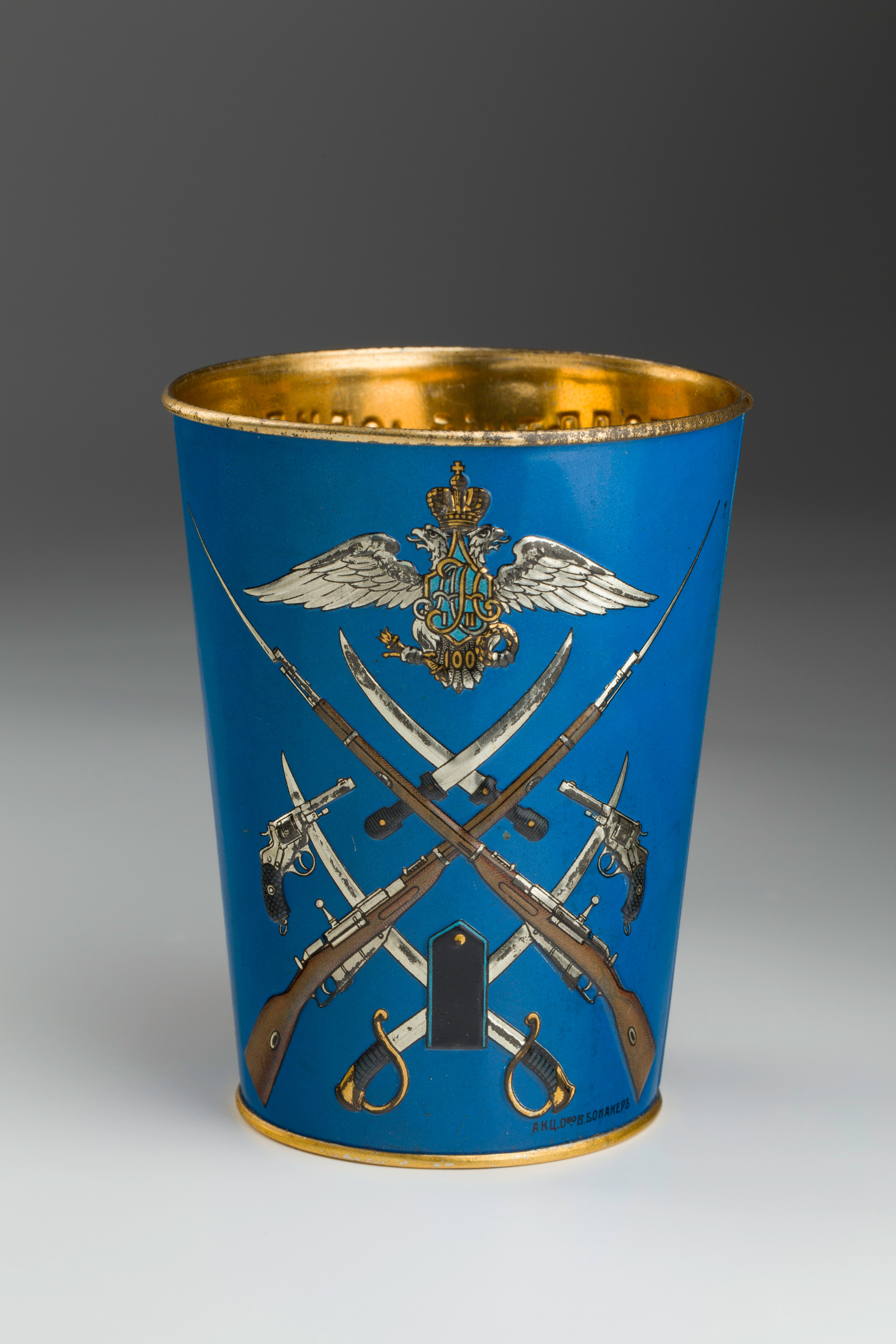 Предметная съёмка: полковые стопы. Бизнес-портрет | Хедшот-фотограф | Студия делового портрета в Москве