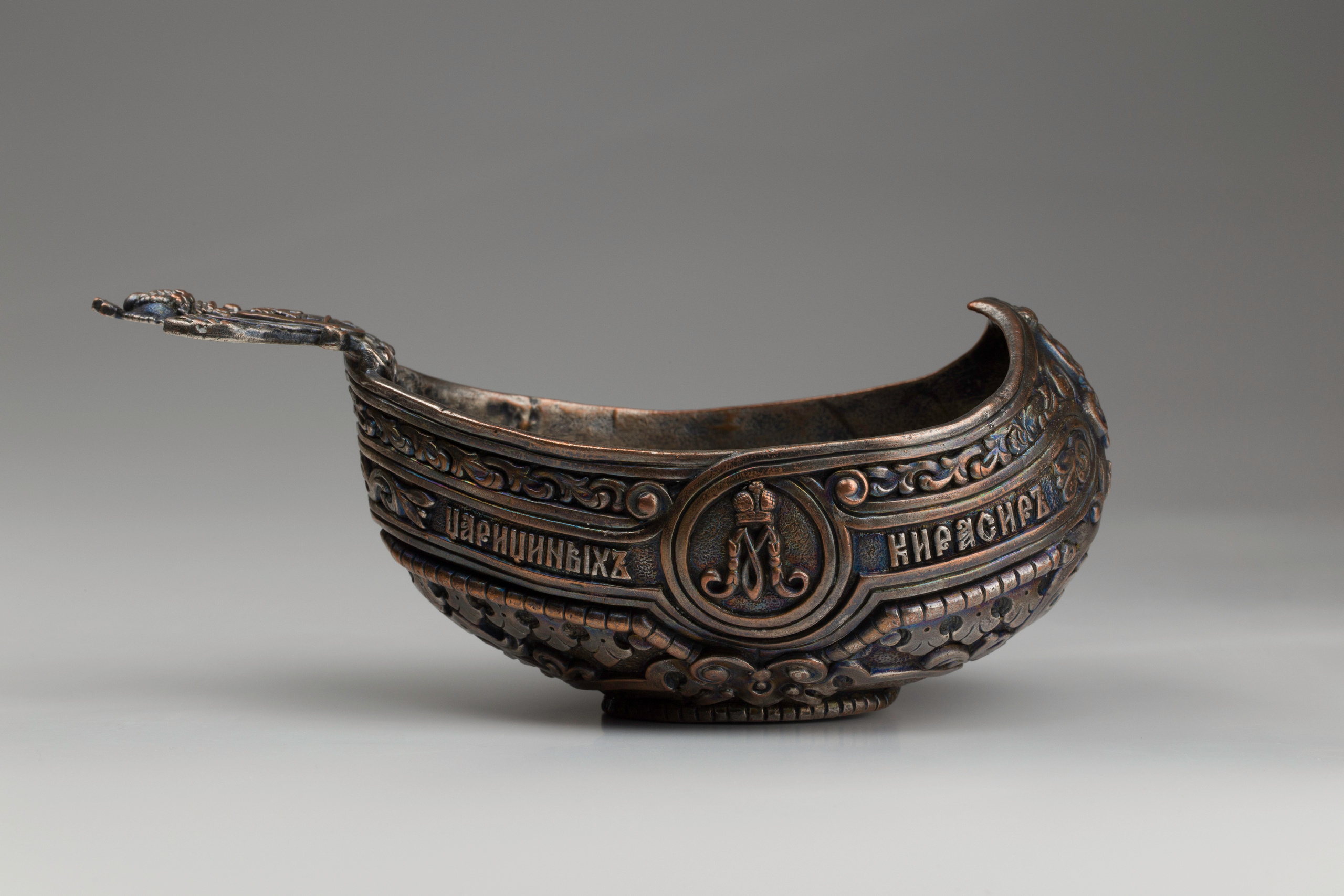 Предметная съёмка: полковые стопы. Бизнес-портрет | Хедшот-фотограф | Студия делового портрета в Москве