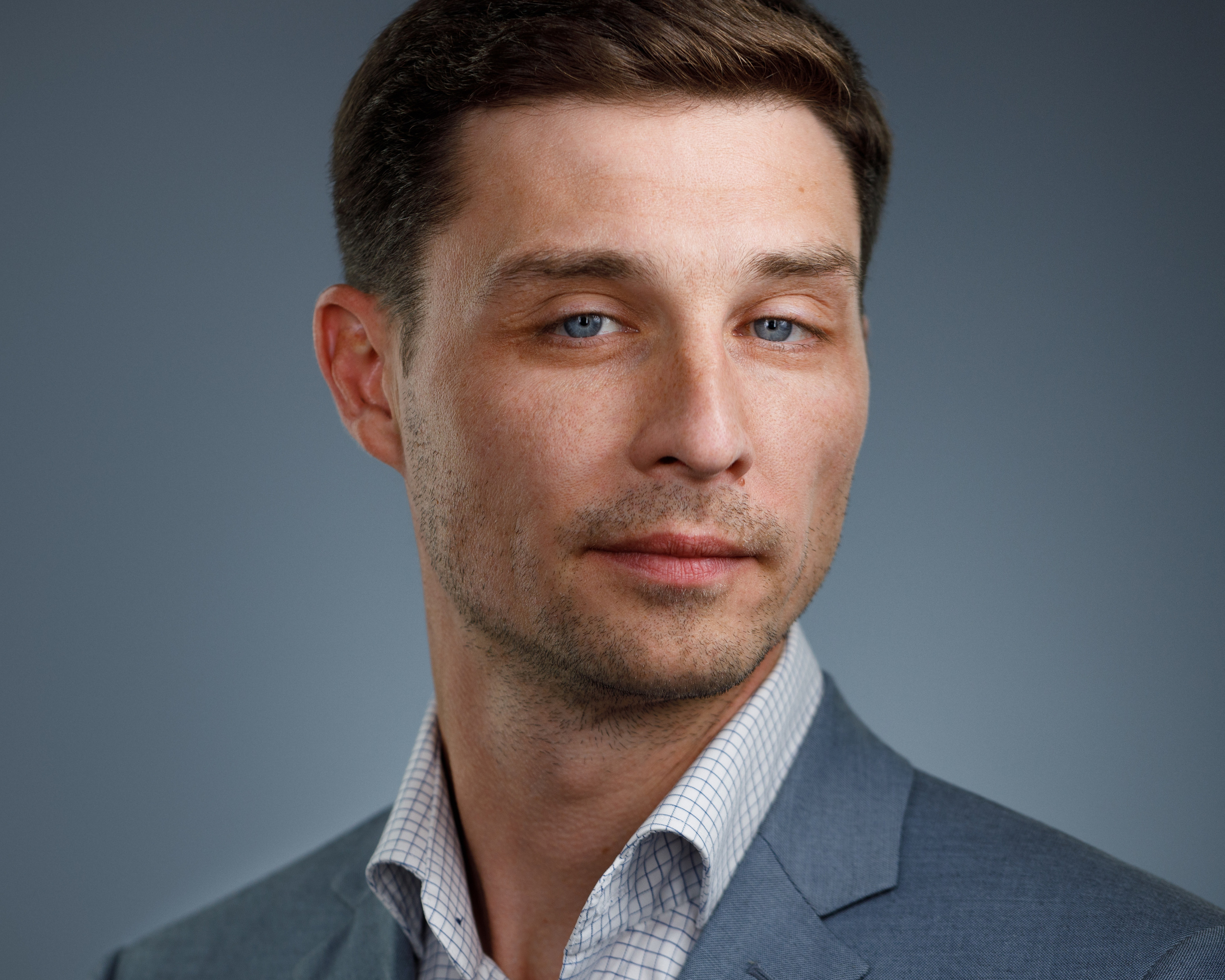 Деловые портреты компании. Бизнес-портрет | Хедшот-фотограф | Студия делового портрета в Москве