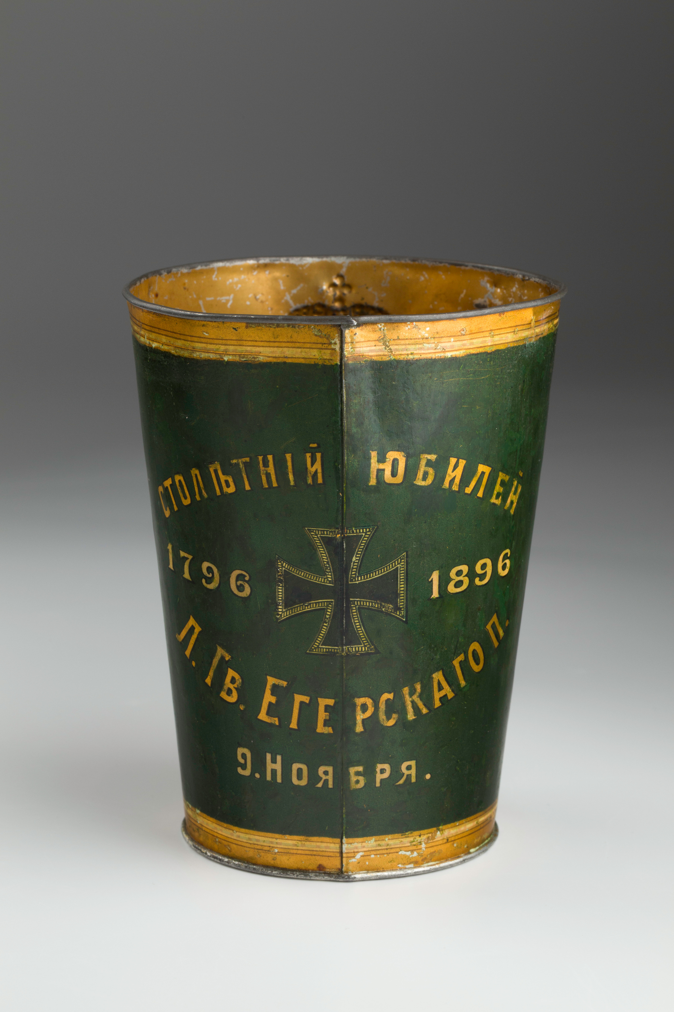 Предметная съёмка: полковые стопы. Бизнес-портрет | Хедшот-фотограф | Студия делового портрета в Москве