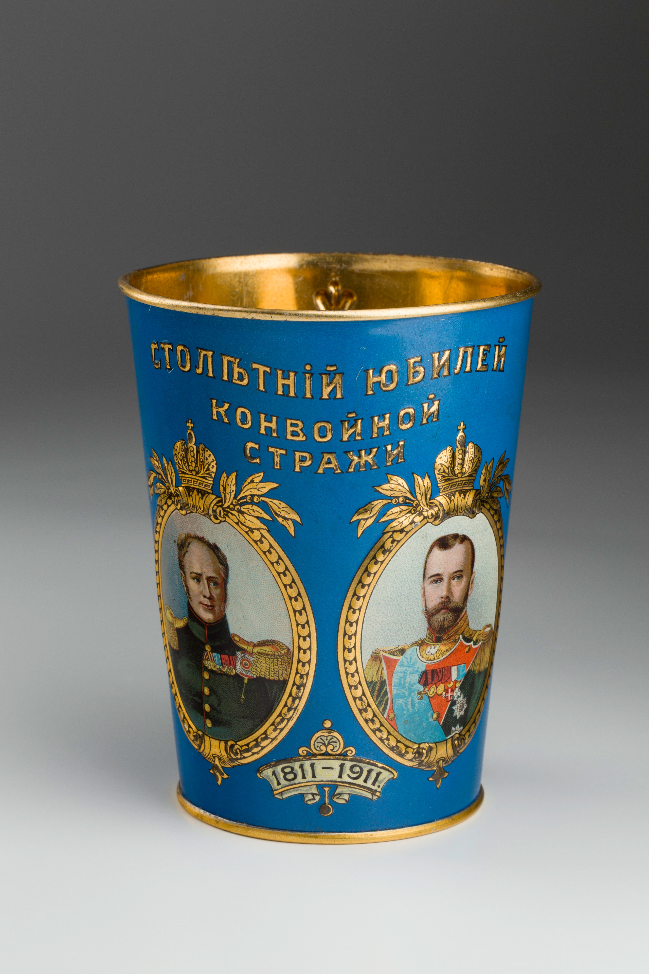 Предметная съёмка: полковые стопы. Бизнес-портрет | Хедшот-фотограф | Студия делового портрета в Москве