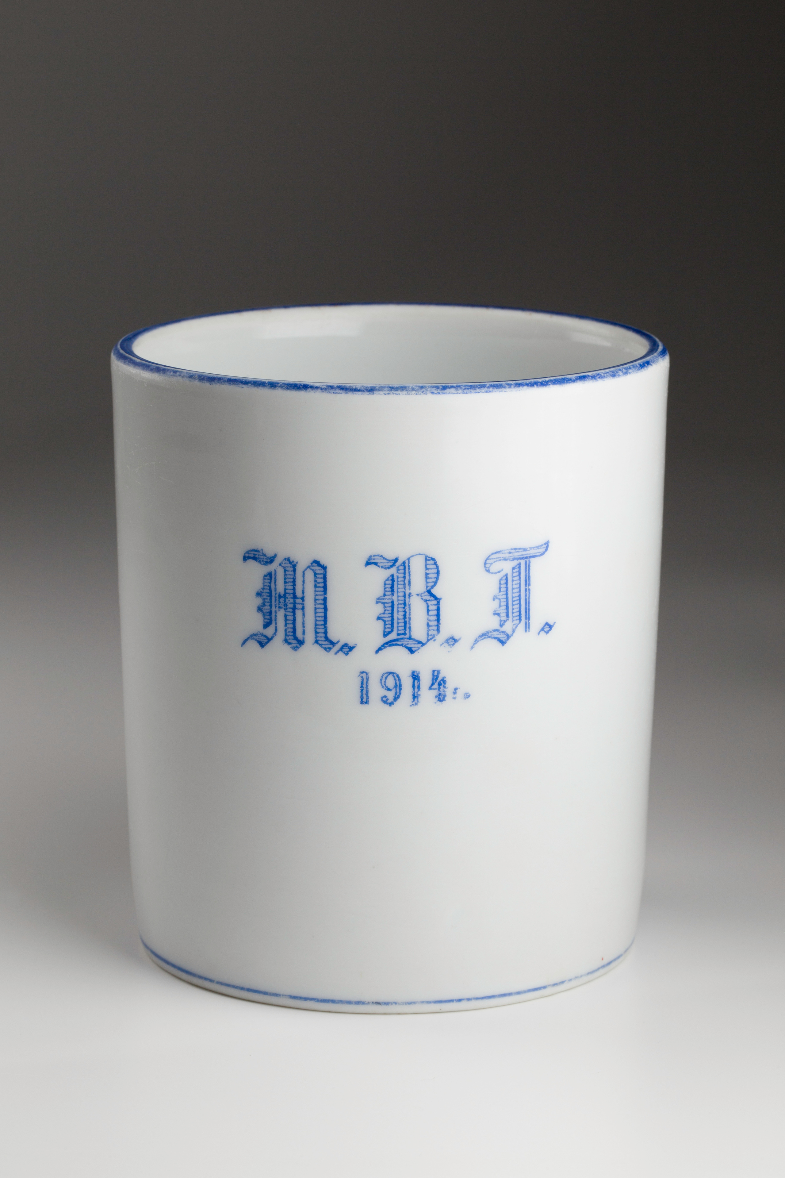 Предметная съёмка: полковые стопы. Бизнес-портрет | Хедшот-фотограф | Студия делового портрета в Москве