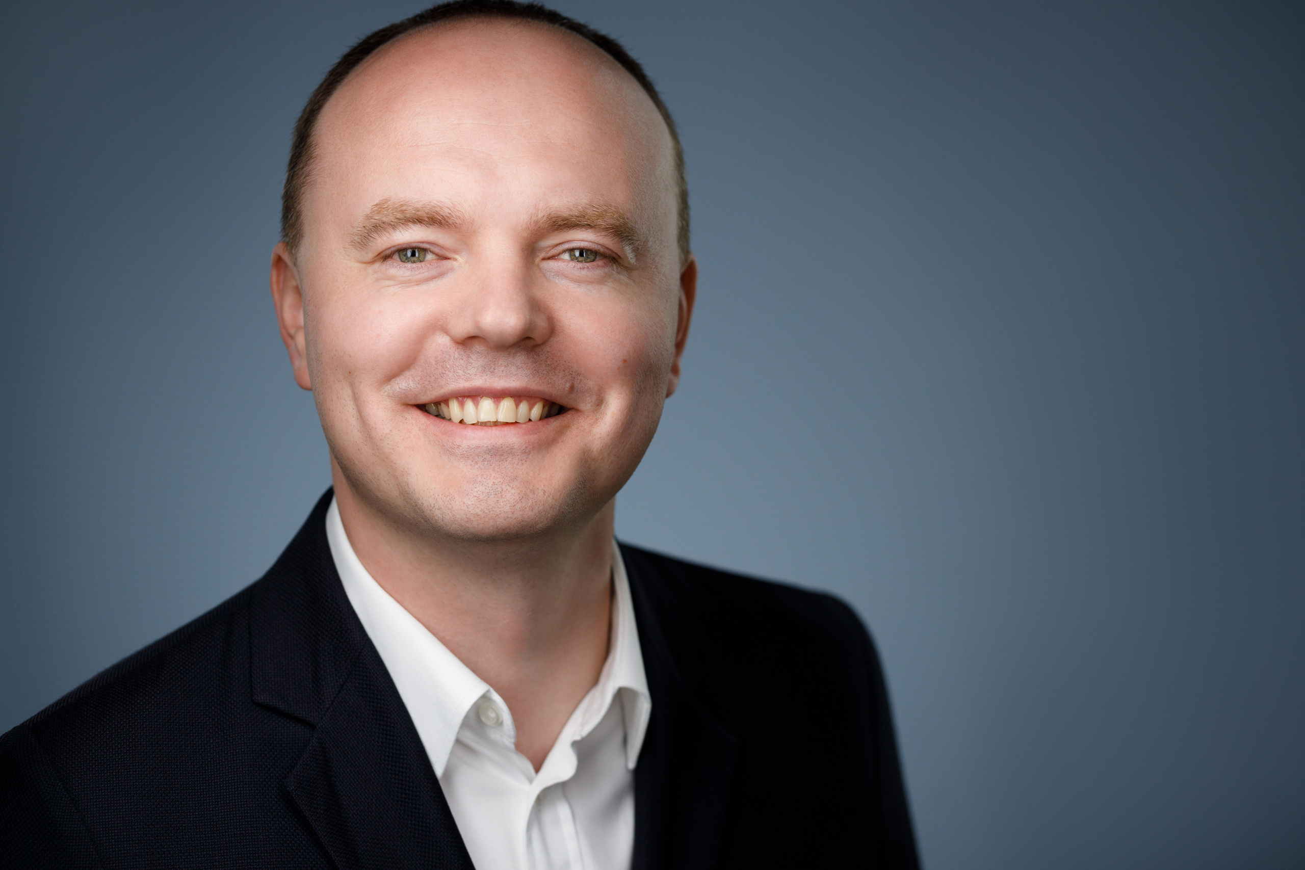 Деловые портреты компании. Бизнес-портрет | Хедшот-фотограф | Студия делового портрета в Москве