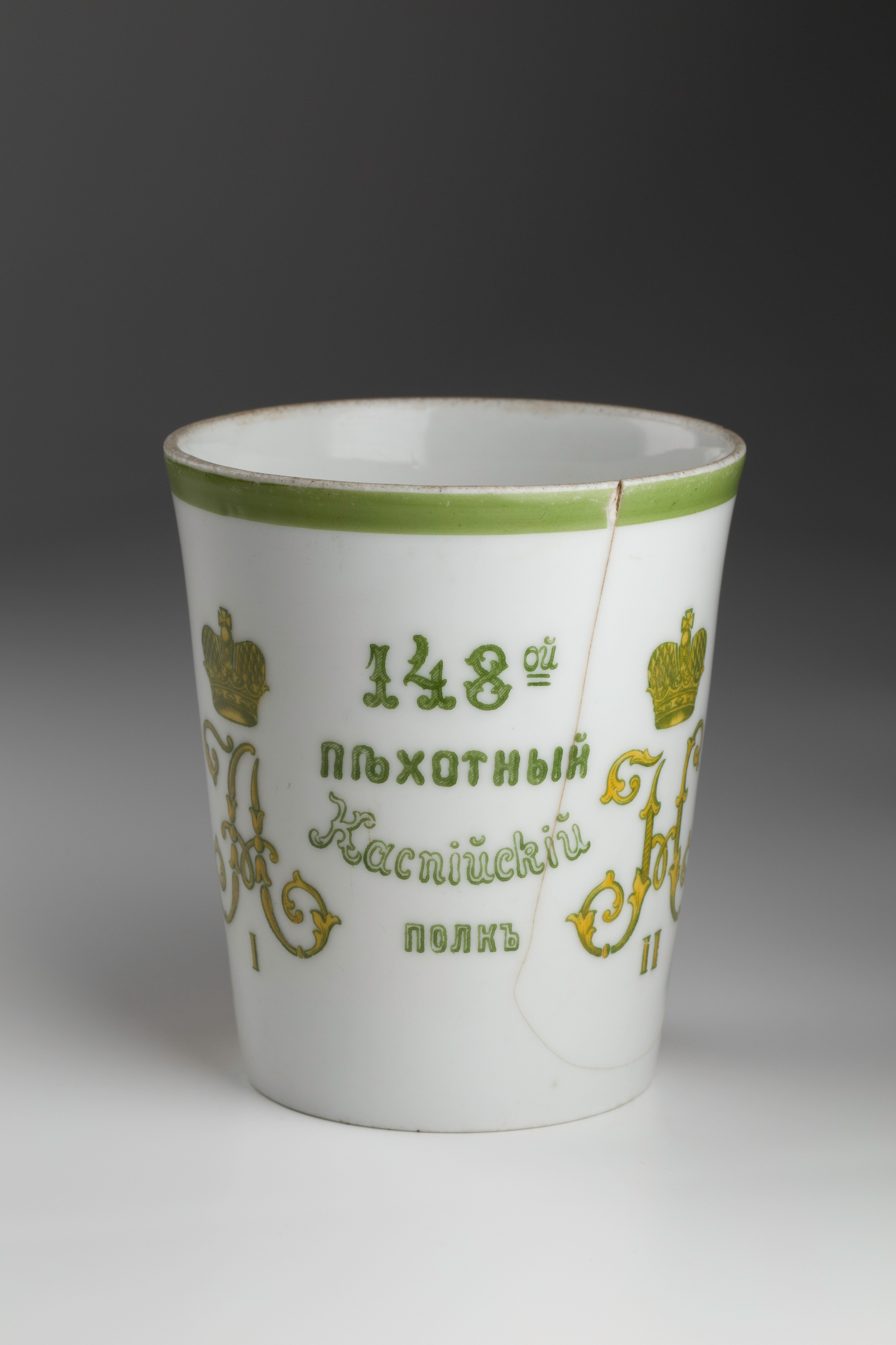 Предметная съёмка: полковые стопы. Бизнес-портрет | Хедшот-фотограф | Студия делового портрета в Москве