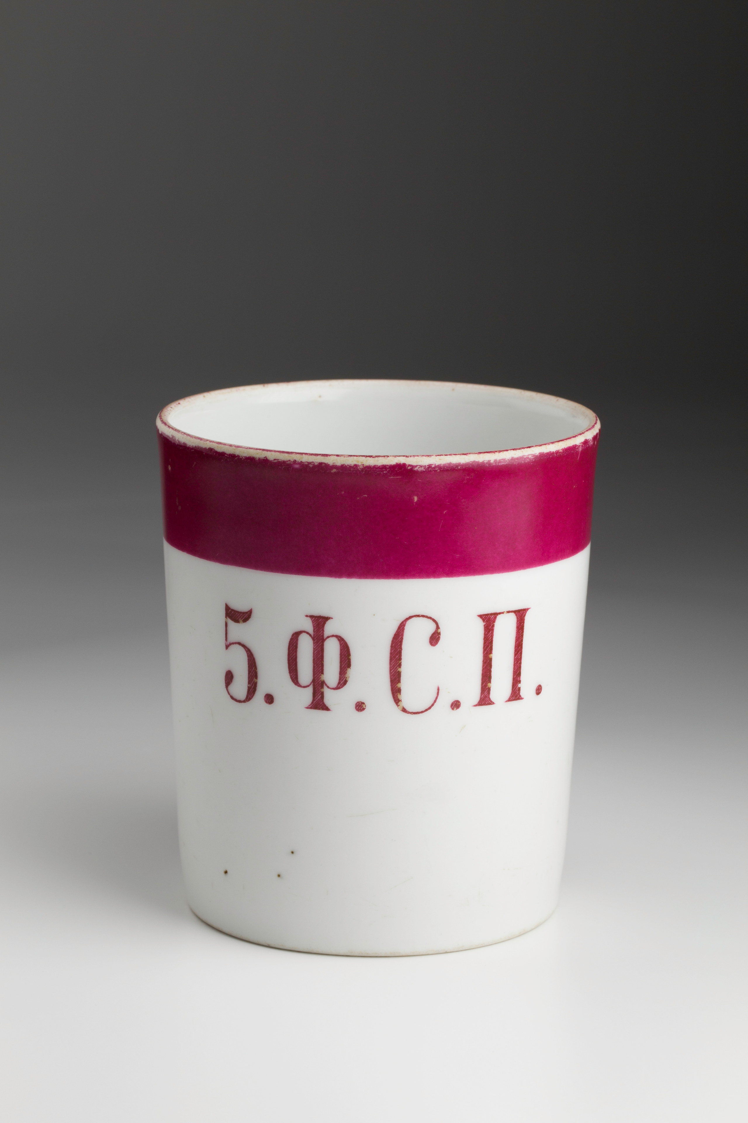 Предметная съёмка: полковые стопы. Бизнес-портрет | Хедшот-фотограф | Студия делового портрета в Москве