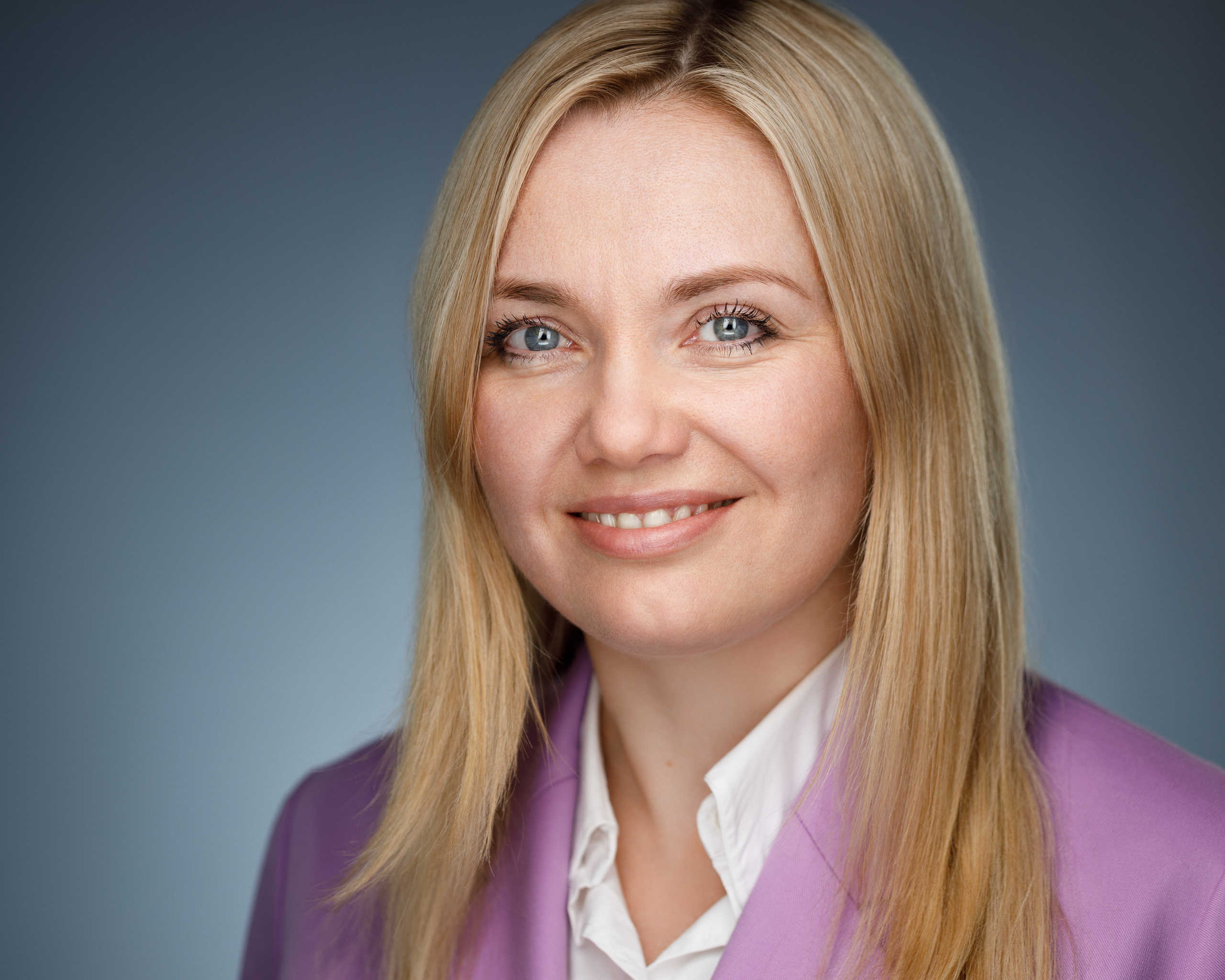 Деловые портреты компании. Бизнес-портрет | Хедшот-фотограф | Студия делового портрета в Москве