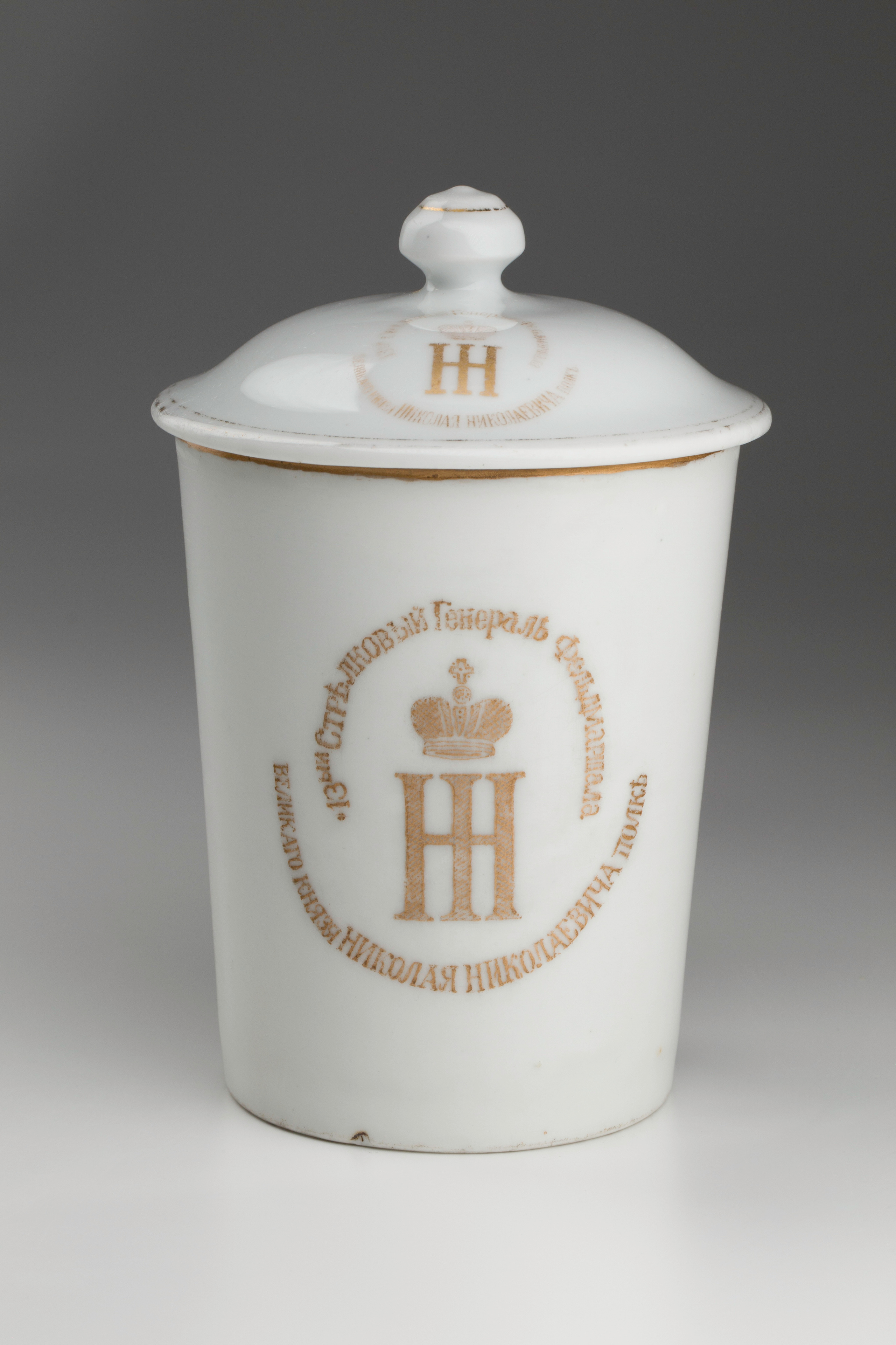 Предметная съёмка: полковые стопы. Бизнес-портрет | Хедшот-фотограф | Студия делового портрета в Москве