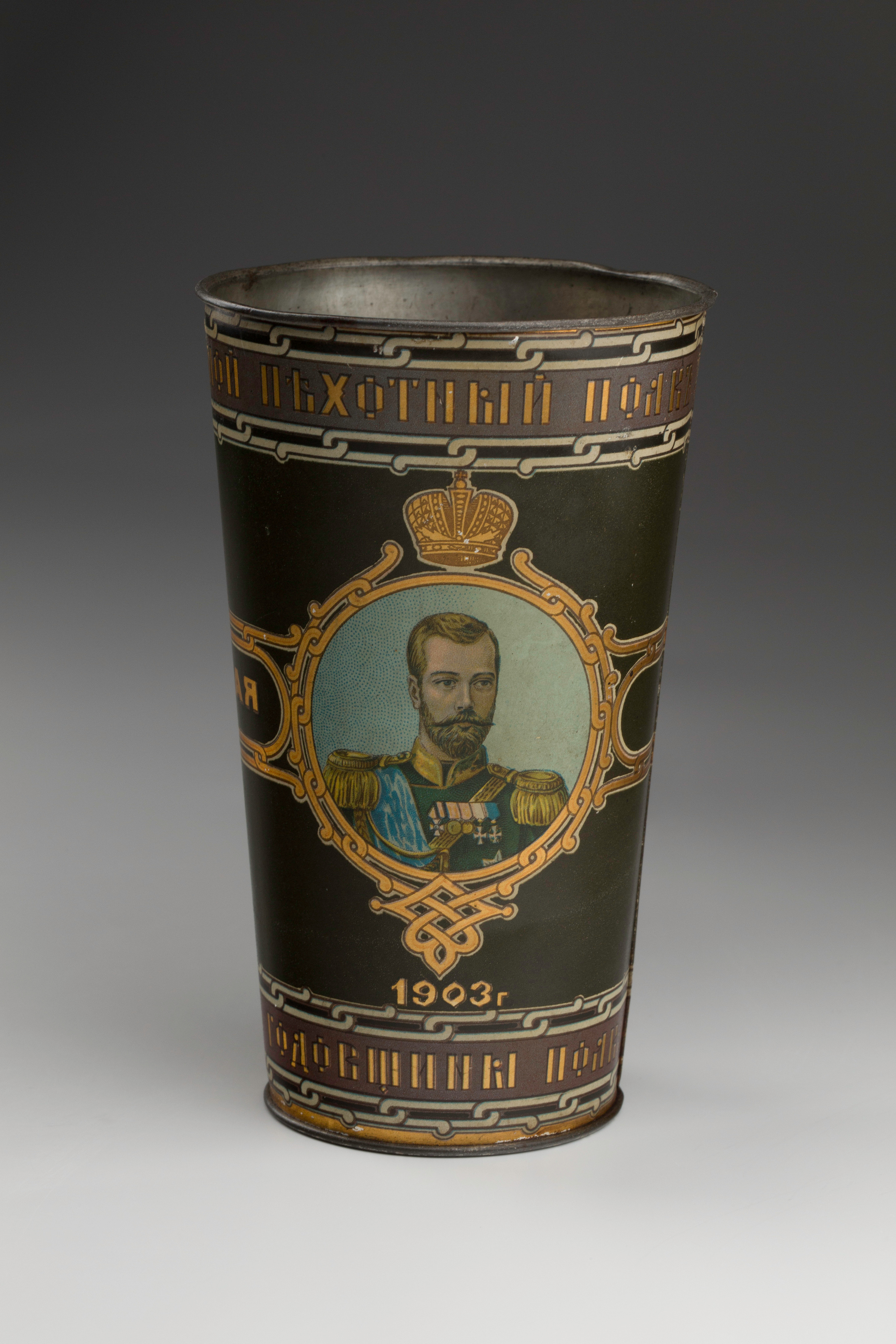 Предметная съёмка: полковые стопы. Бизнес-портрет | Хедшот-фотограф | Студия делового портрета в Москве