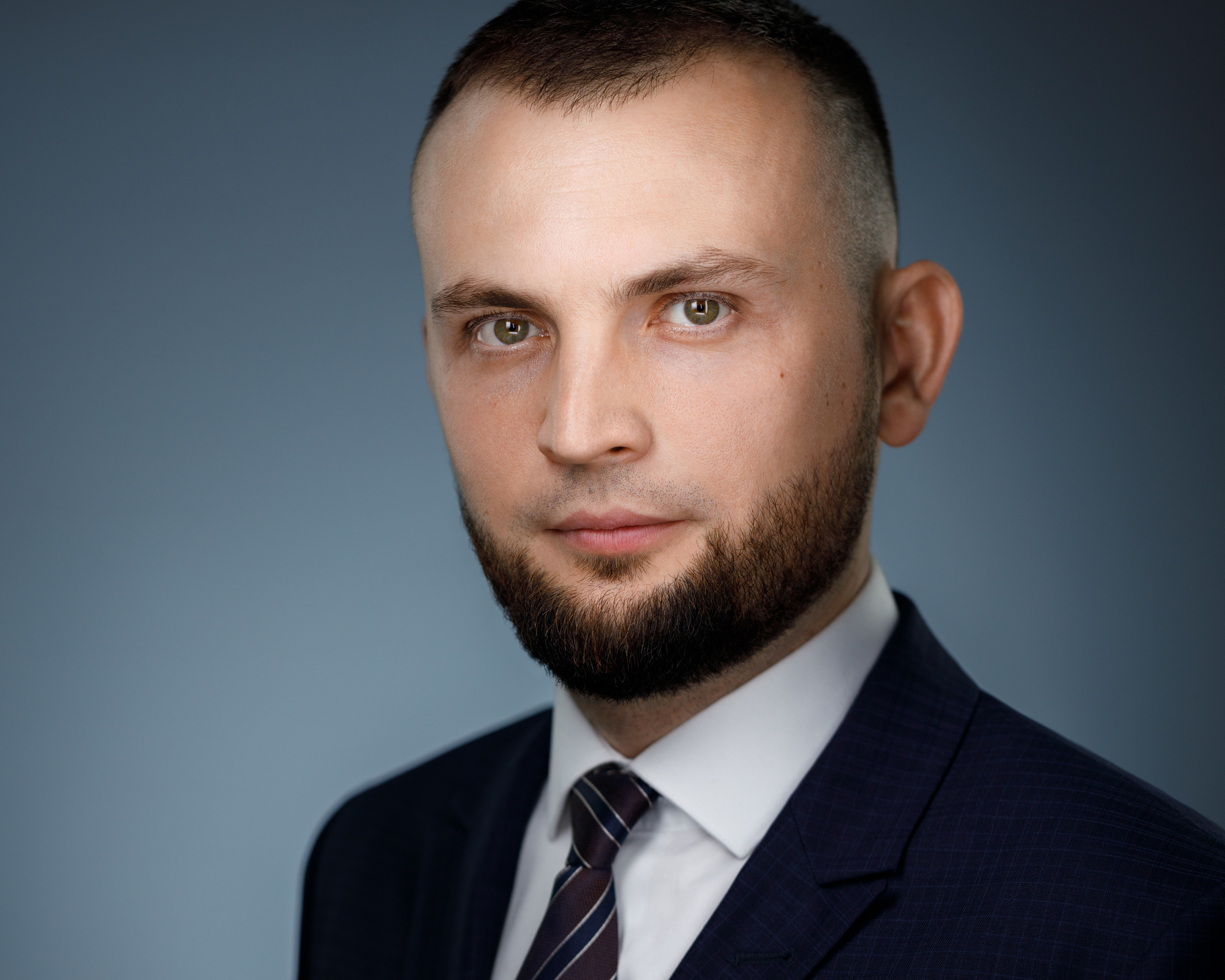 Деловые портреты компании. Бизнес-портрет | Хедшот-фотограф | Студия делового портрета в Москве