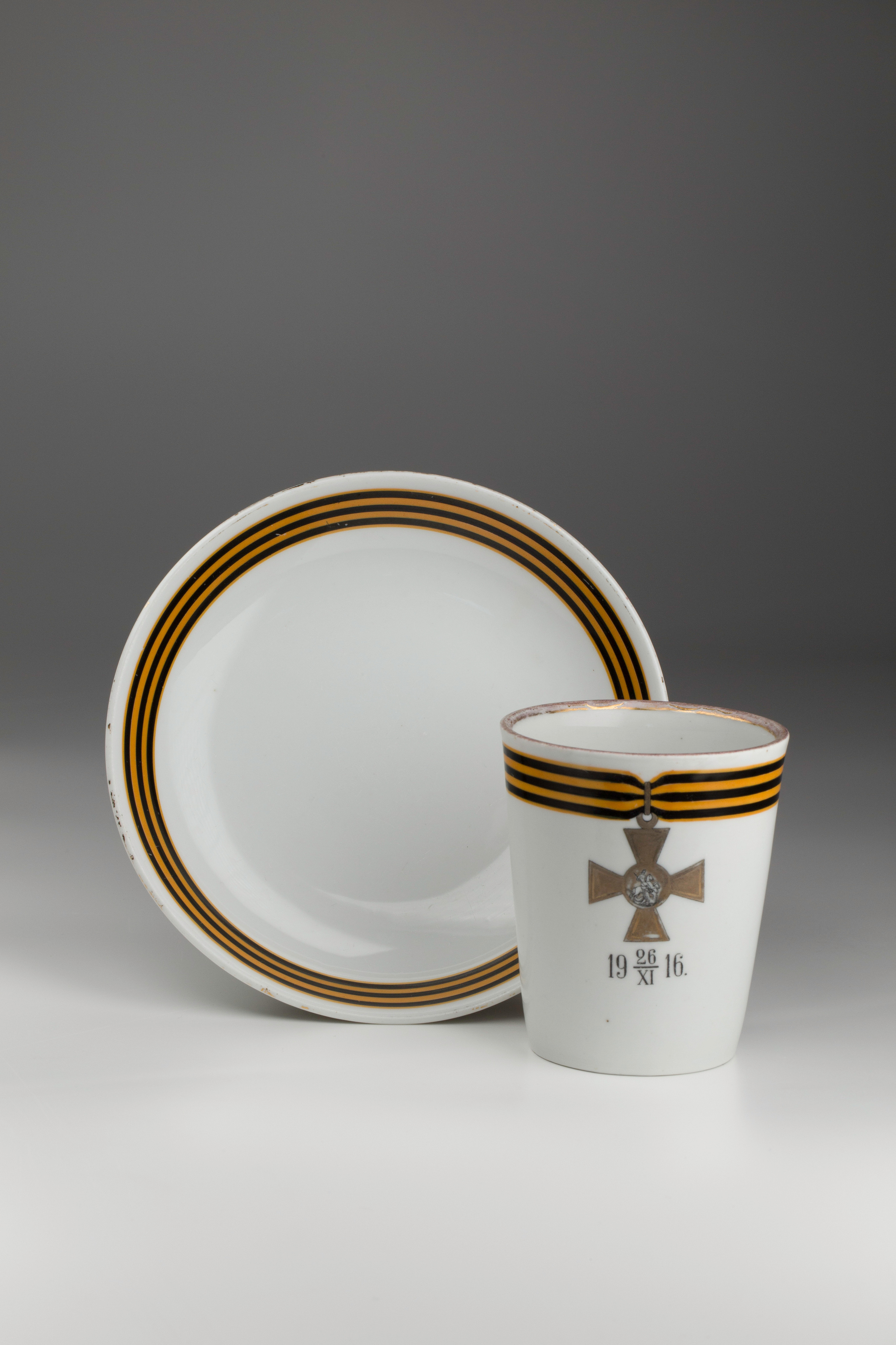 Предметная съёмка: полковые стопы. Бизнес-портрет | Хедшот-фотограф | Студия делового портрета в Москве