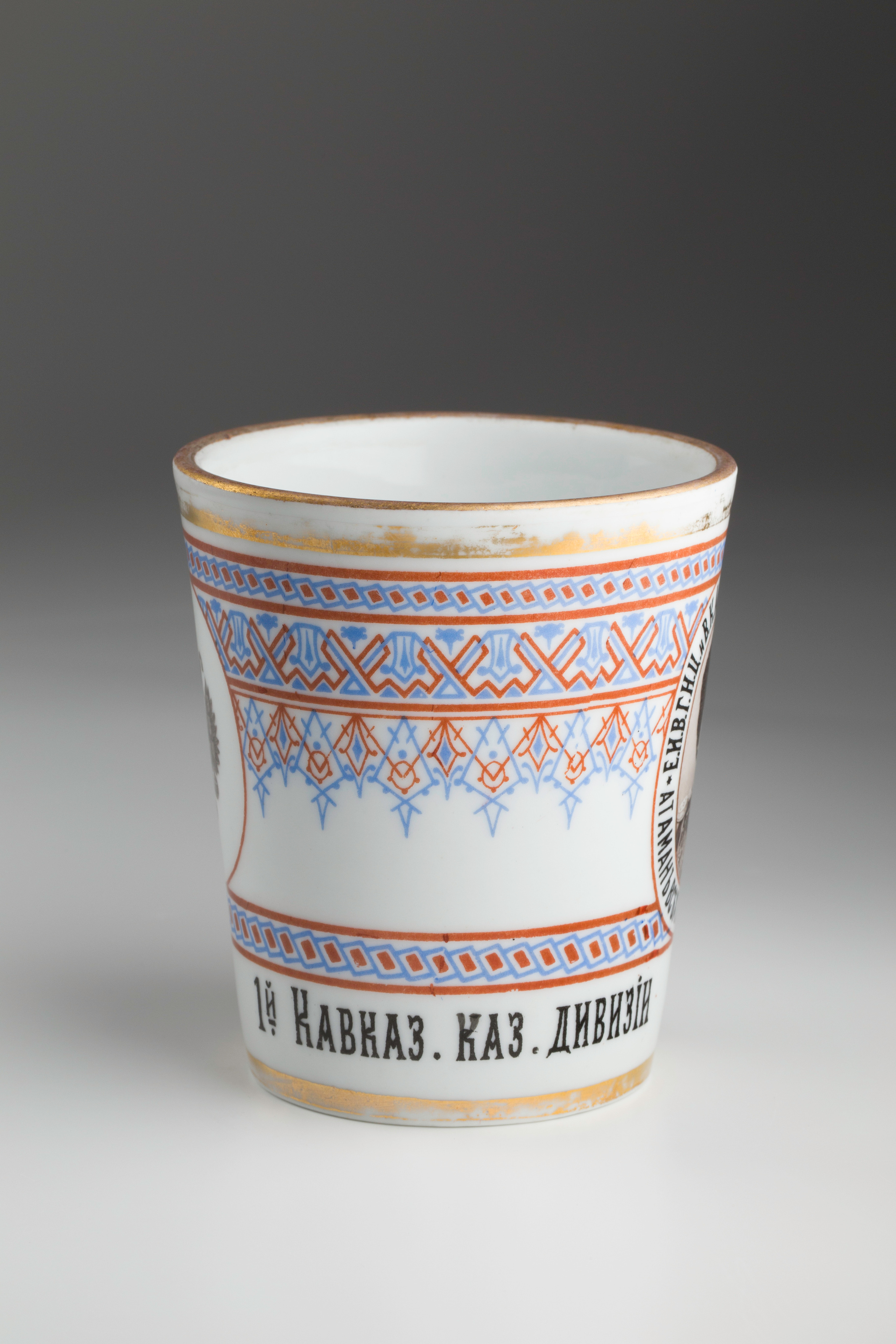 Предметная съёмка: полковые стопы. Бизнес-портрет | Хедшот-фотограф | Студия делового портрета в Москве