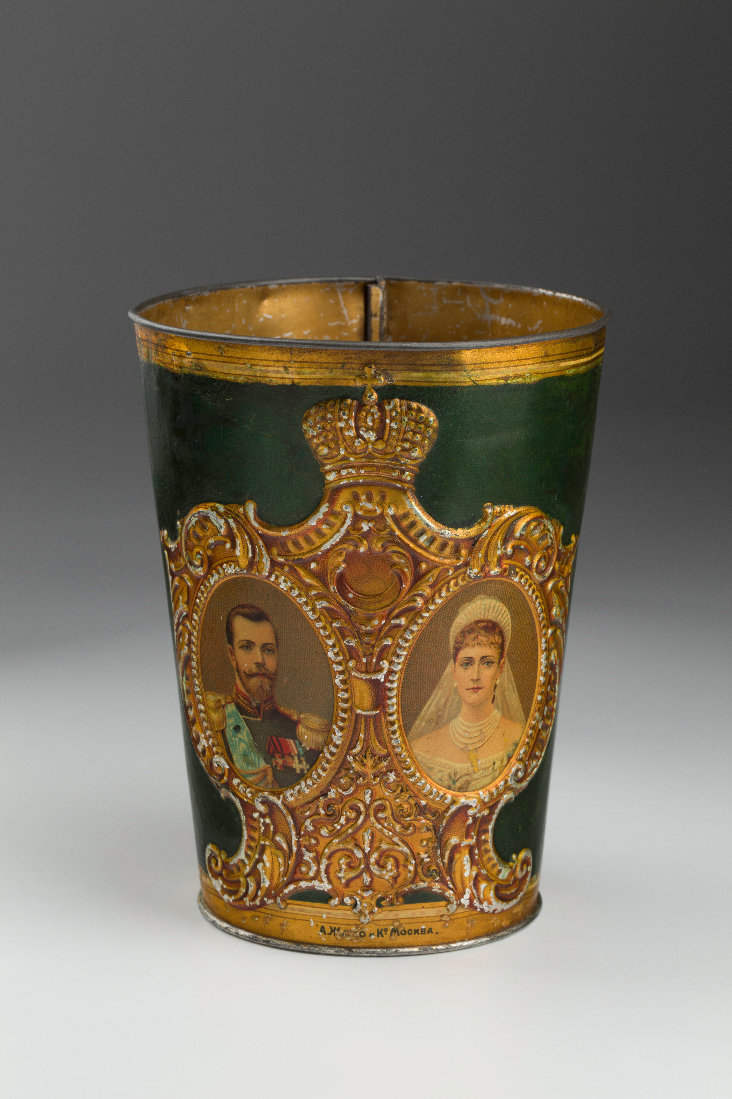 Предметная съёмка: полковые стопы. Бизнес-портрет | Хедшот-фотограф | Студия делового портрета в Москве