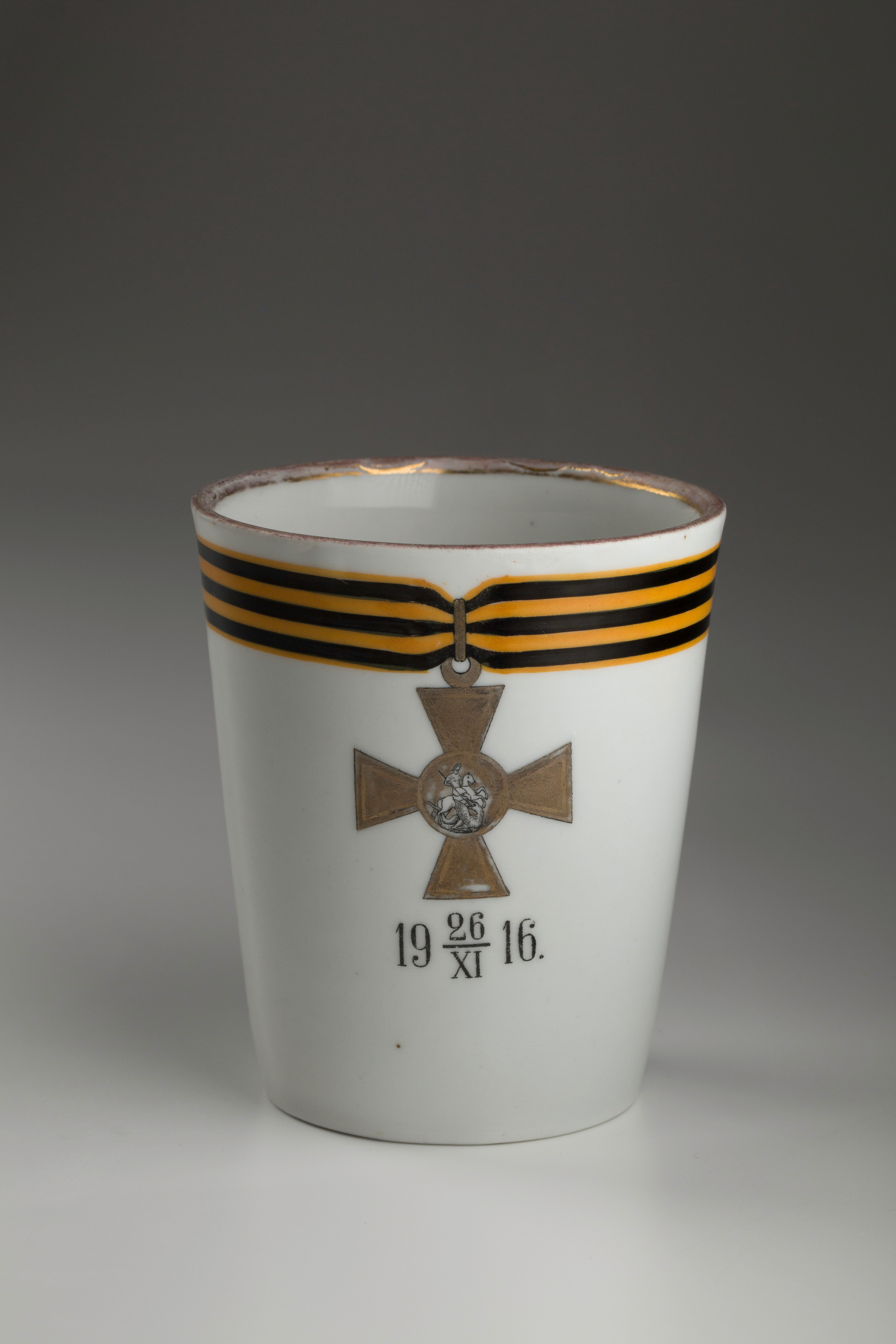 Предметная съёмка: полковые стопы. Бизнес-портрет | Хедшот-фотограф | Студия делового портрета в Москве