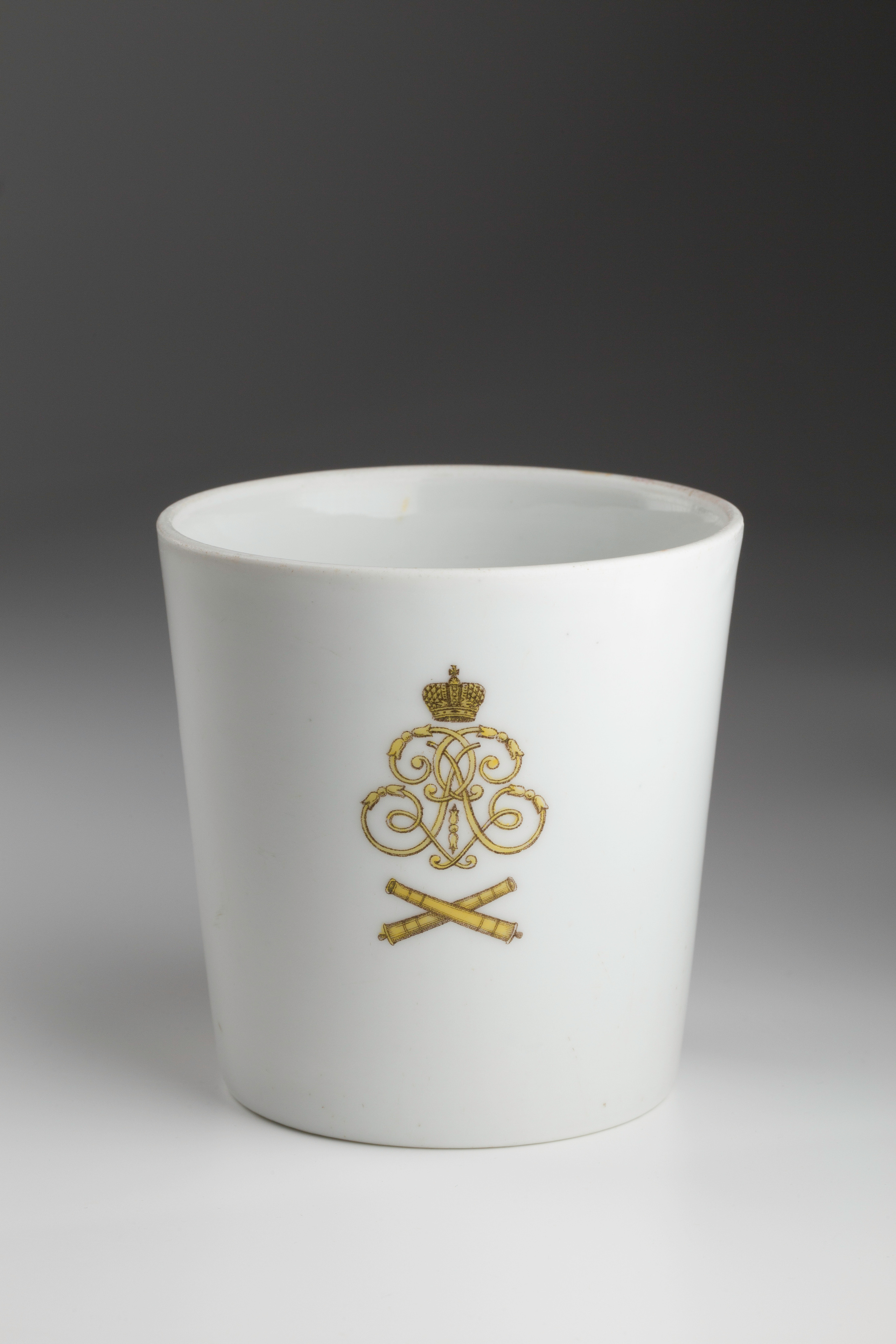 Предметная съёмка: полковые стопы. Бизнес-портрет | Хедшот-фотограф | Студия делового портрета в Москве