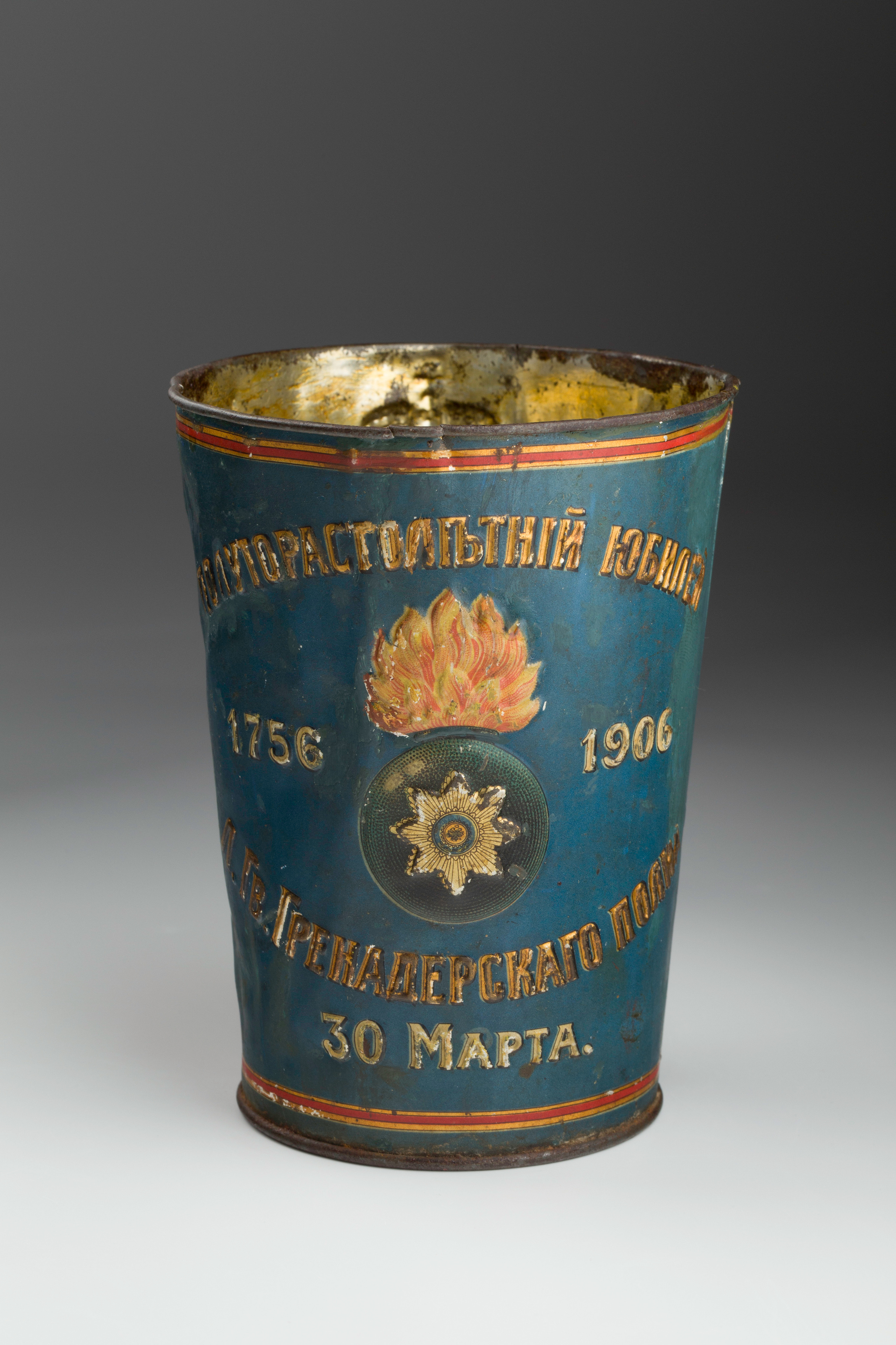 Предметная съёмка: полковые стопы. Бизнес-портрет | Хедшот-фотограф | Студия делового портрета в Москве