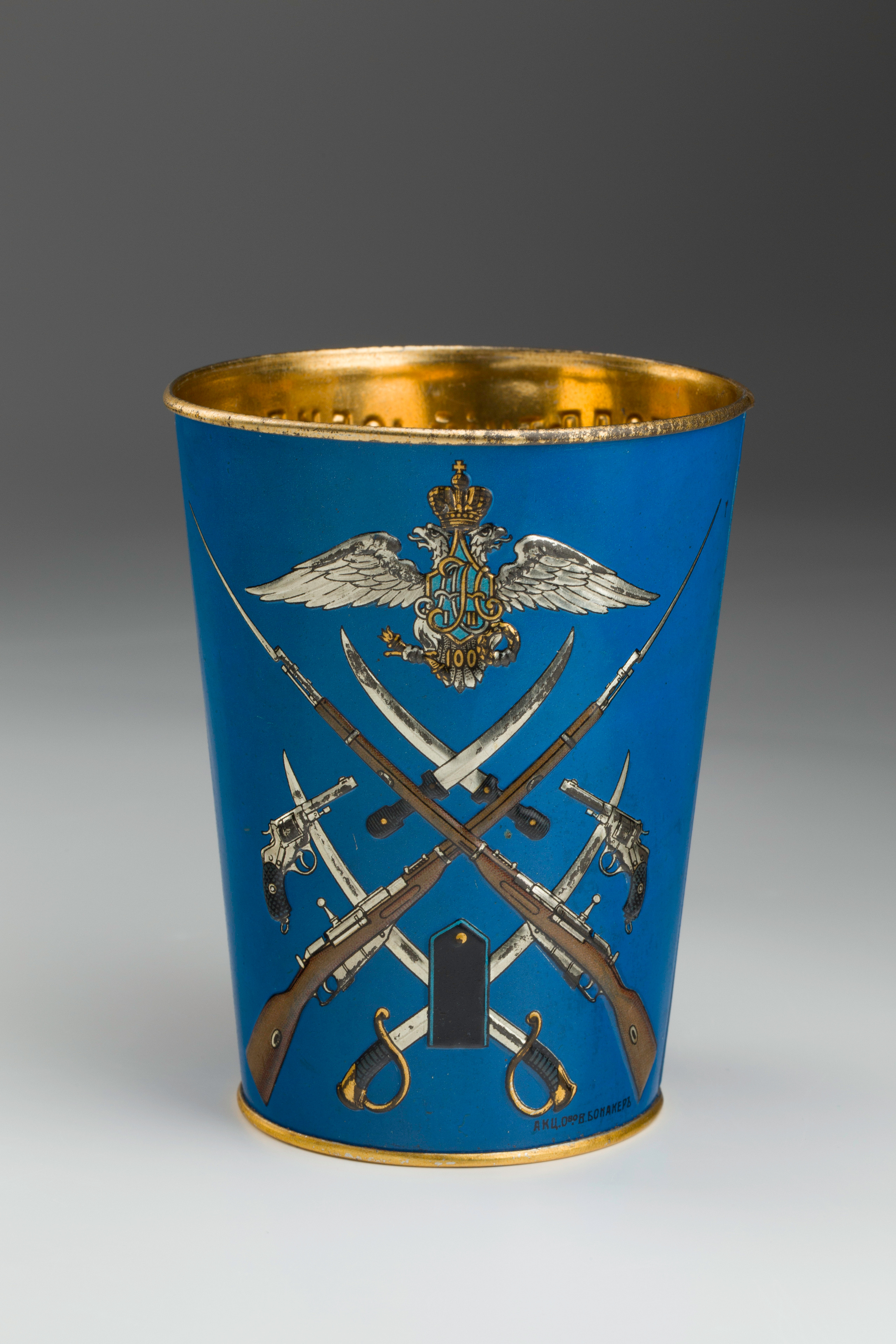 Предметная съёмка: полковые стопы. Бизнес-портрет | Хедшот-фотограф | Студия делового портрета в Москве