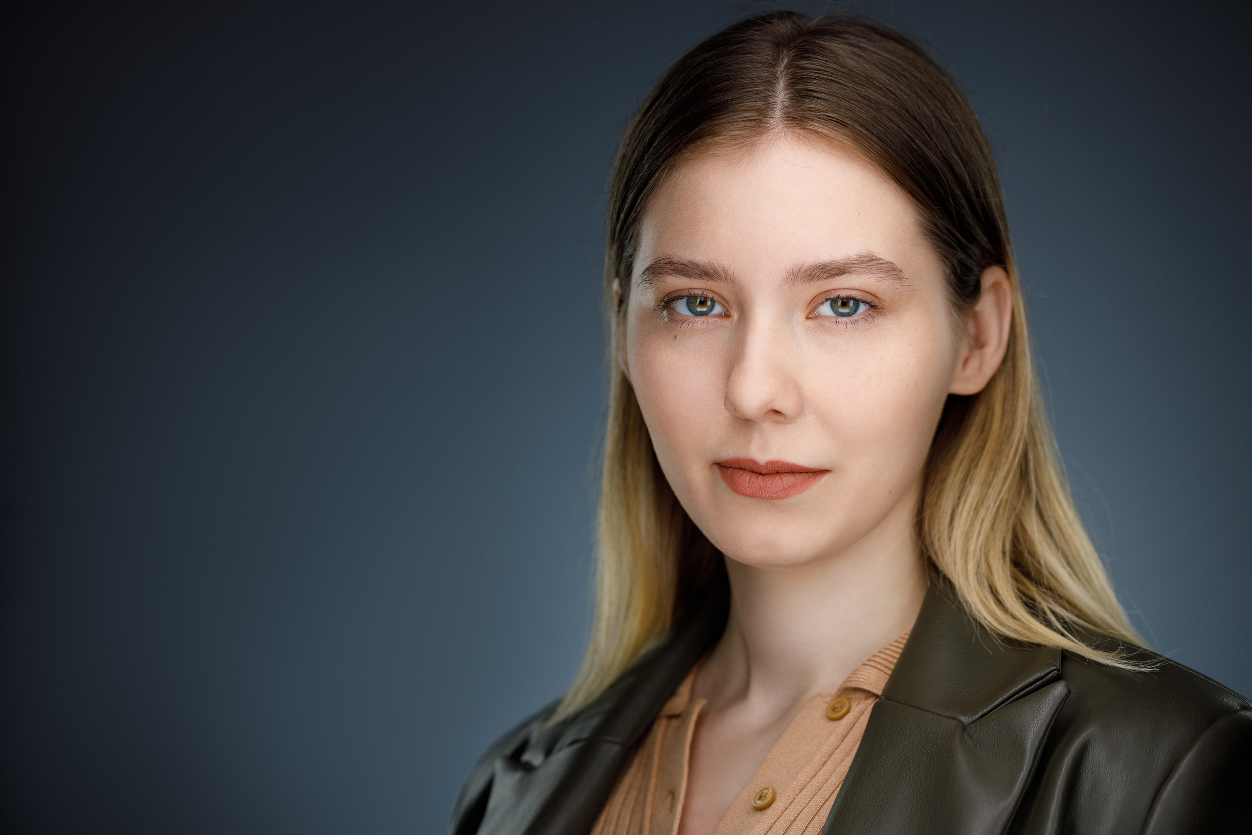 Деловые портреты компании. Бизнес-портрет | Хедшот-фотограф | Студия делового портрета в Москве