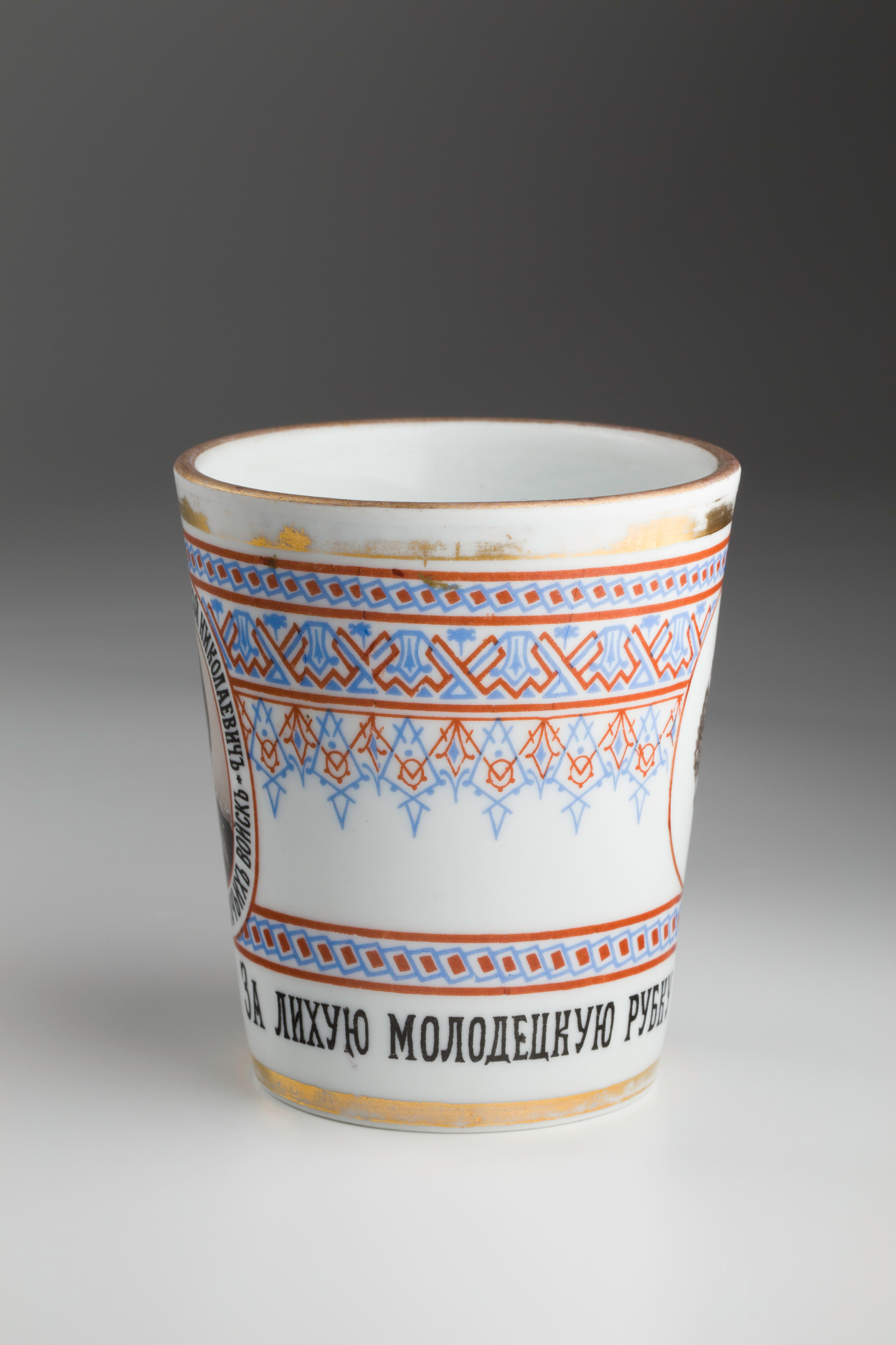 Предметная съёмка: полковые стопы. Бизнес-портрет | Хедшот-фотограф | Студия делового портрета в Москве