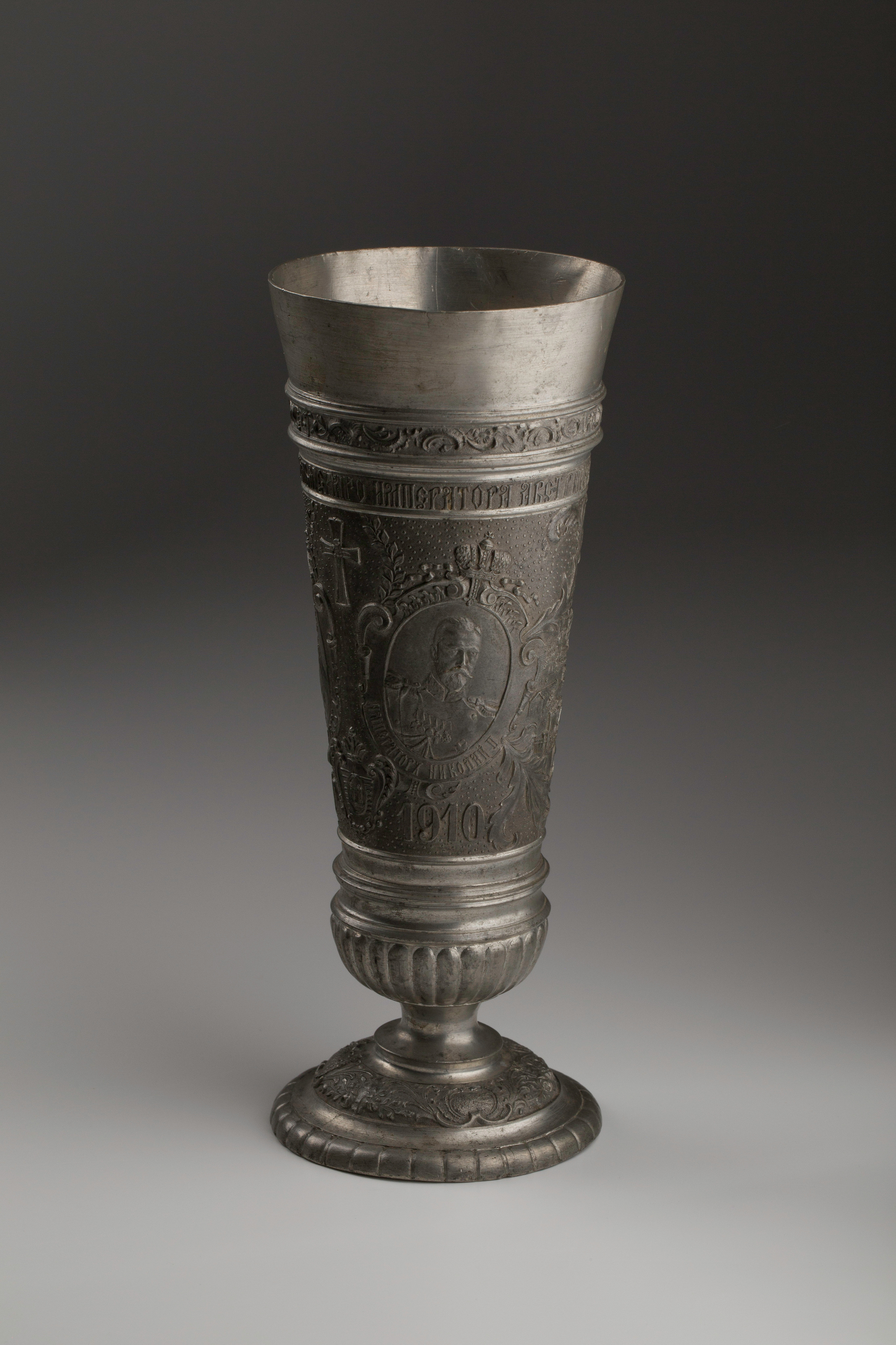 Предметная съёмка: полковые стопы. Бизнес-портрет | Хедшот-фотограф | Студия делового портрета в Москве