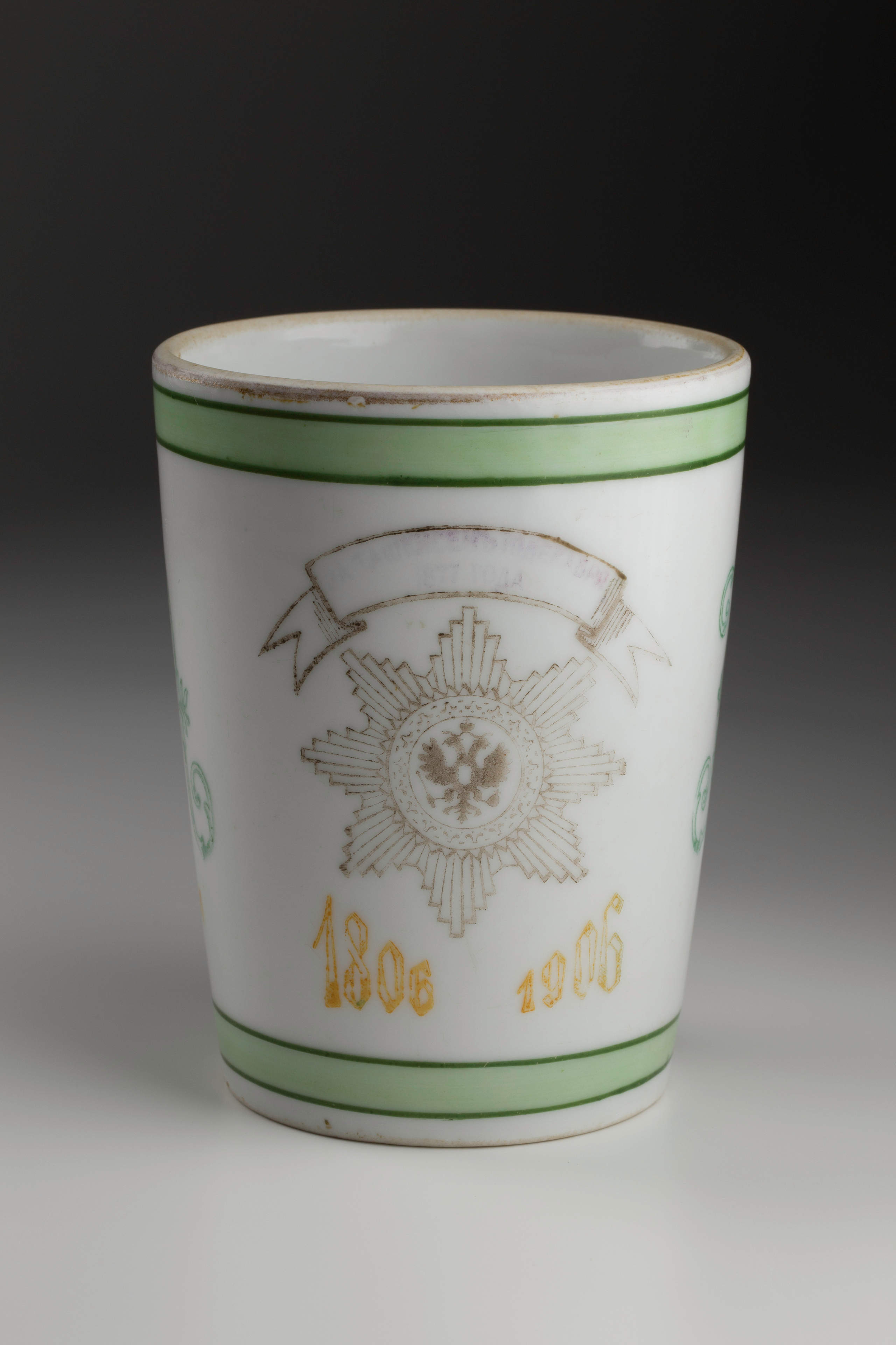 Предметная съёмка: полковые стопы. Бизнес-портрет | Хедшот-фотограф | Студия делового портрета в Москве