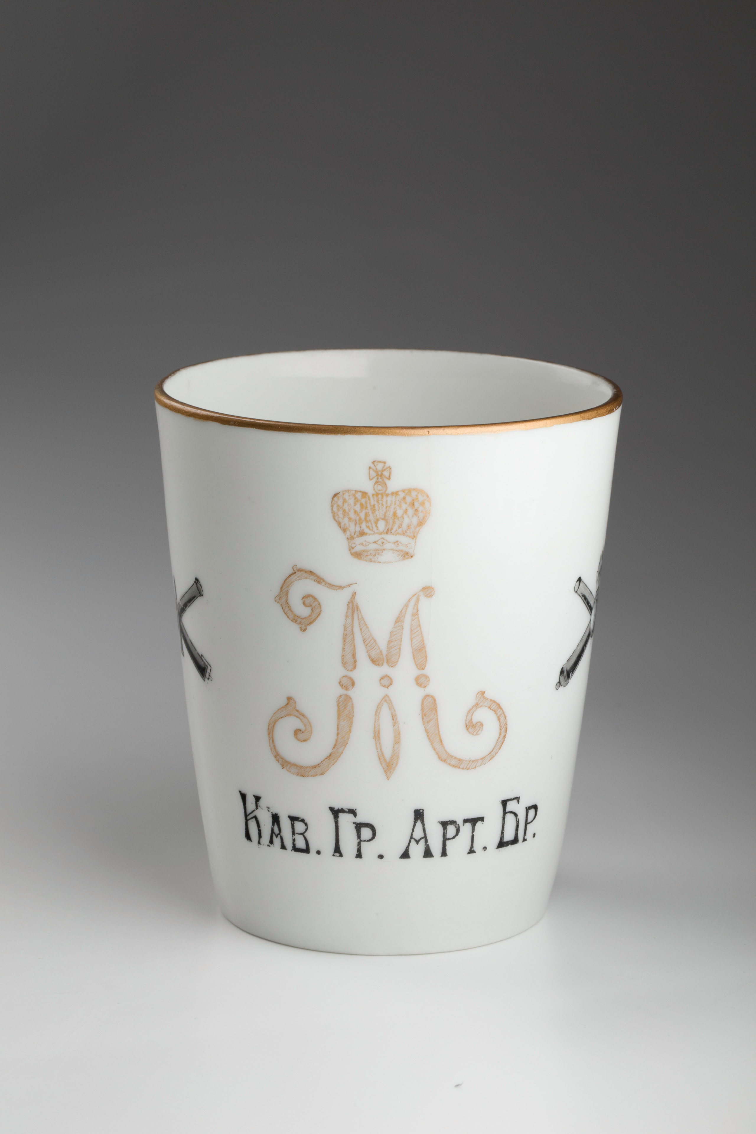 Предметная съёмка: полковые стопы. Бизнес-портрет | Хедшот-фотограф | Студия делового портрета в Москве