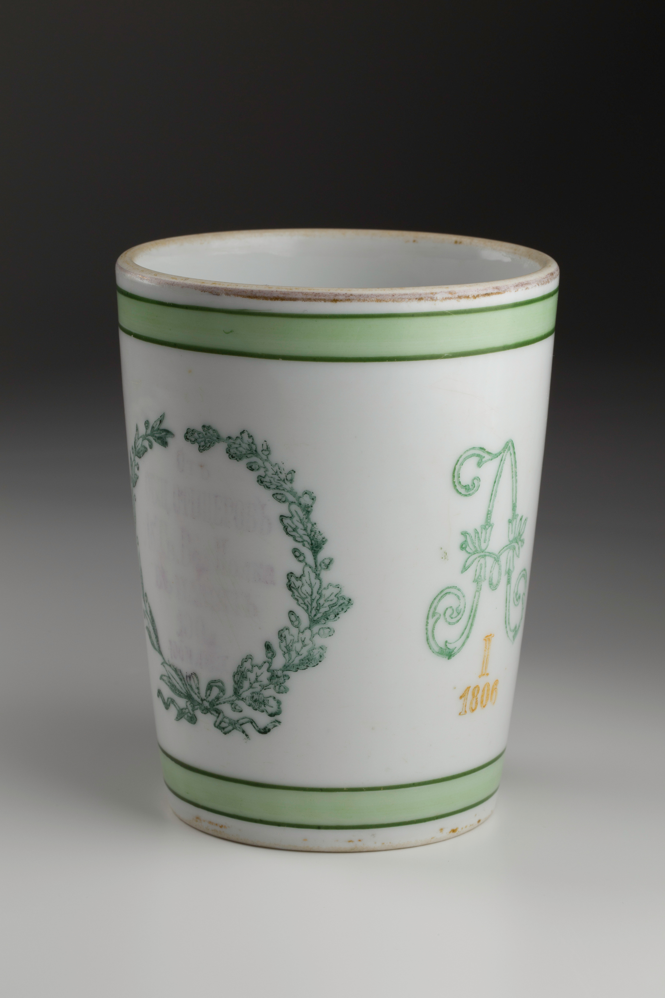 Предметная съёмка: полковые стопы. Бизнес-портрет | Хедшот-фотограф | Студия делового портрета в Москве