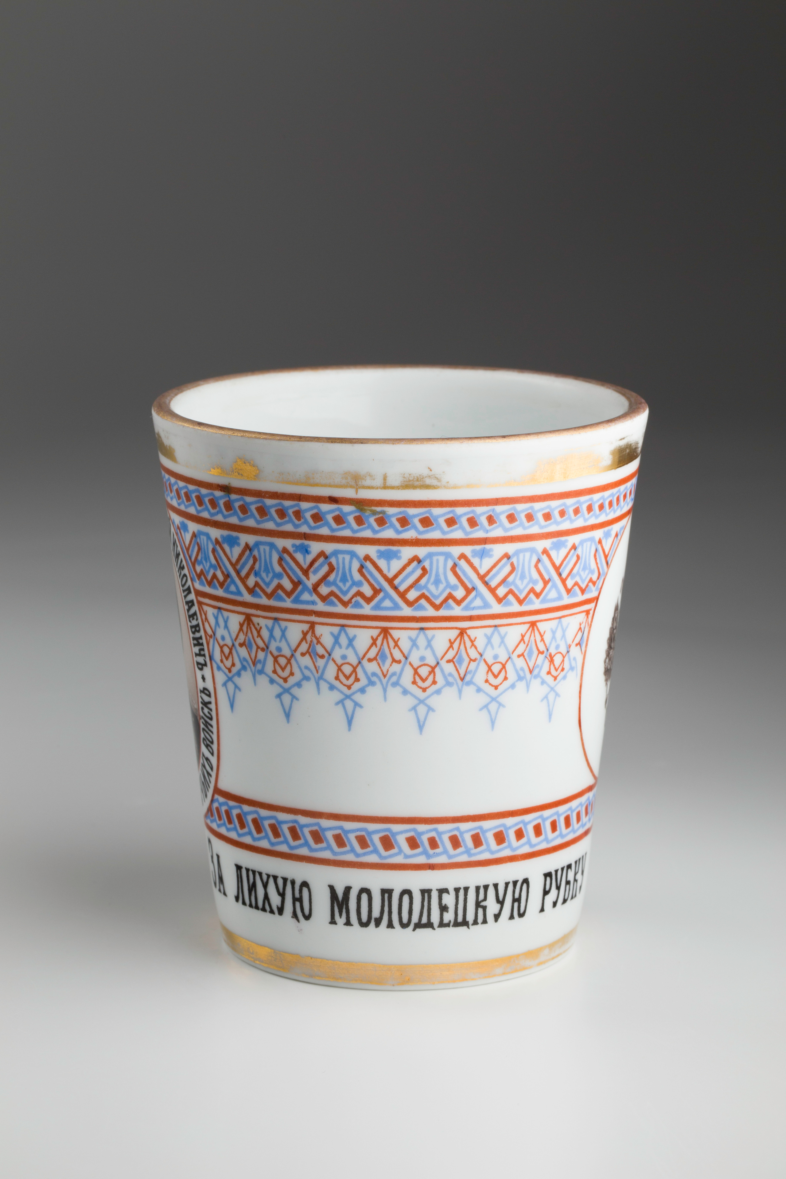 Предметная съёмка: полковые стопы. Бизнес-портрет | Хедшот-фотограф | Студия делового портрета в Москве