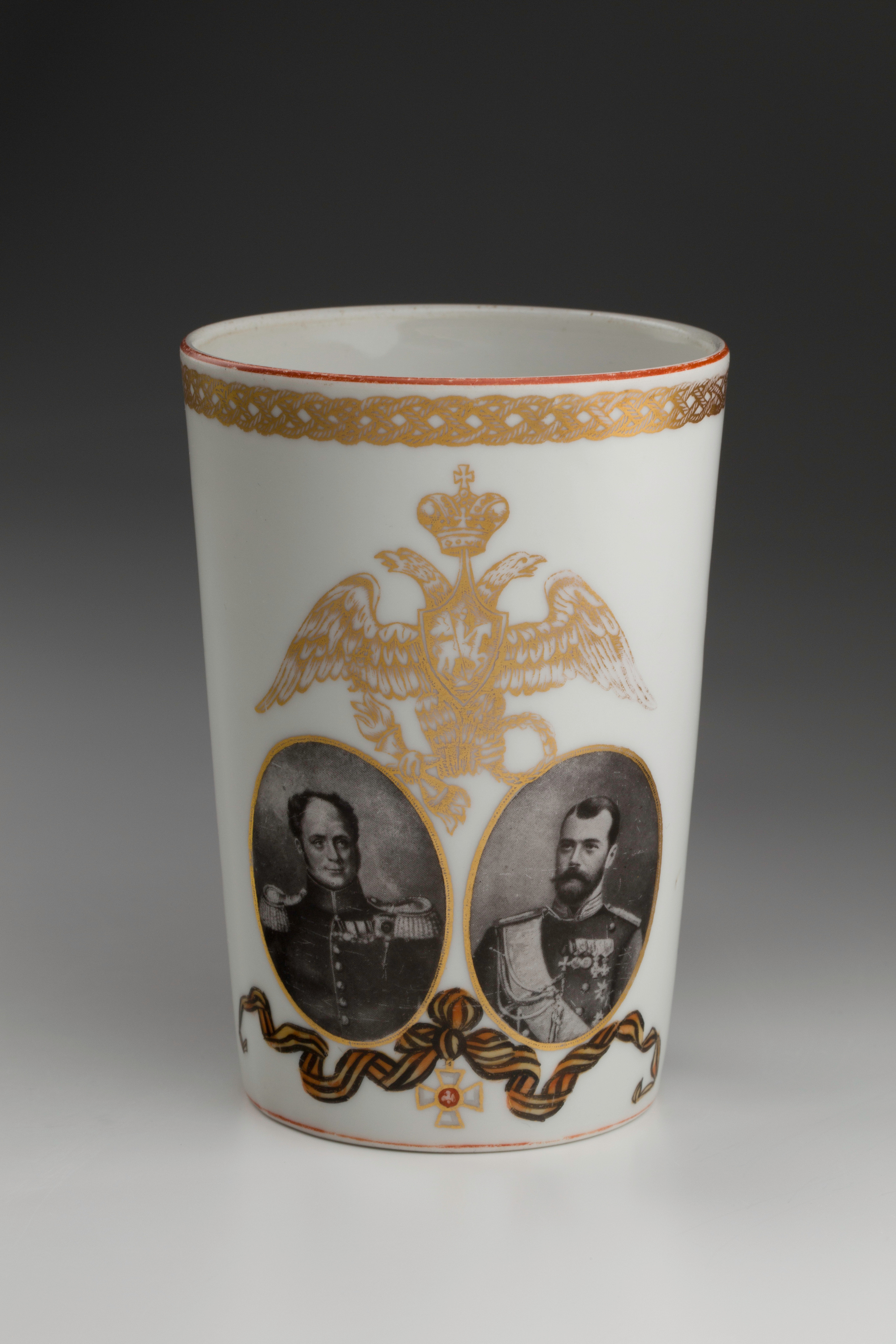 Предметная съёмка: полковые стопы. Бизнес-портрет | Хедшот-фотограф | Студия делового портрета в Москве