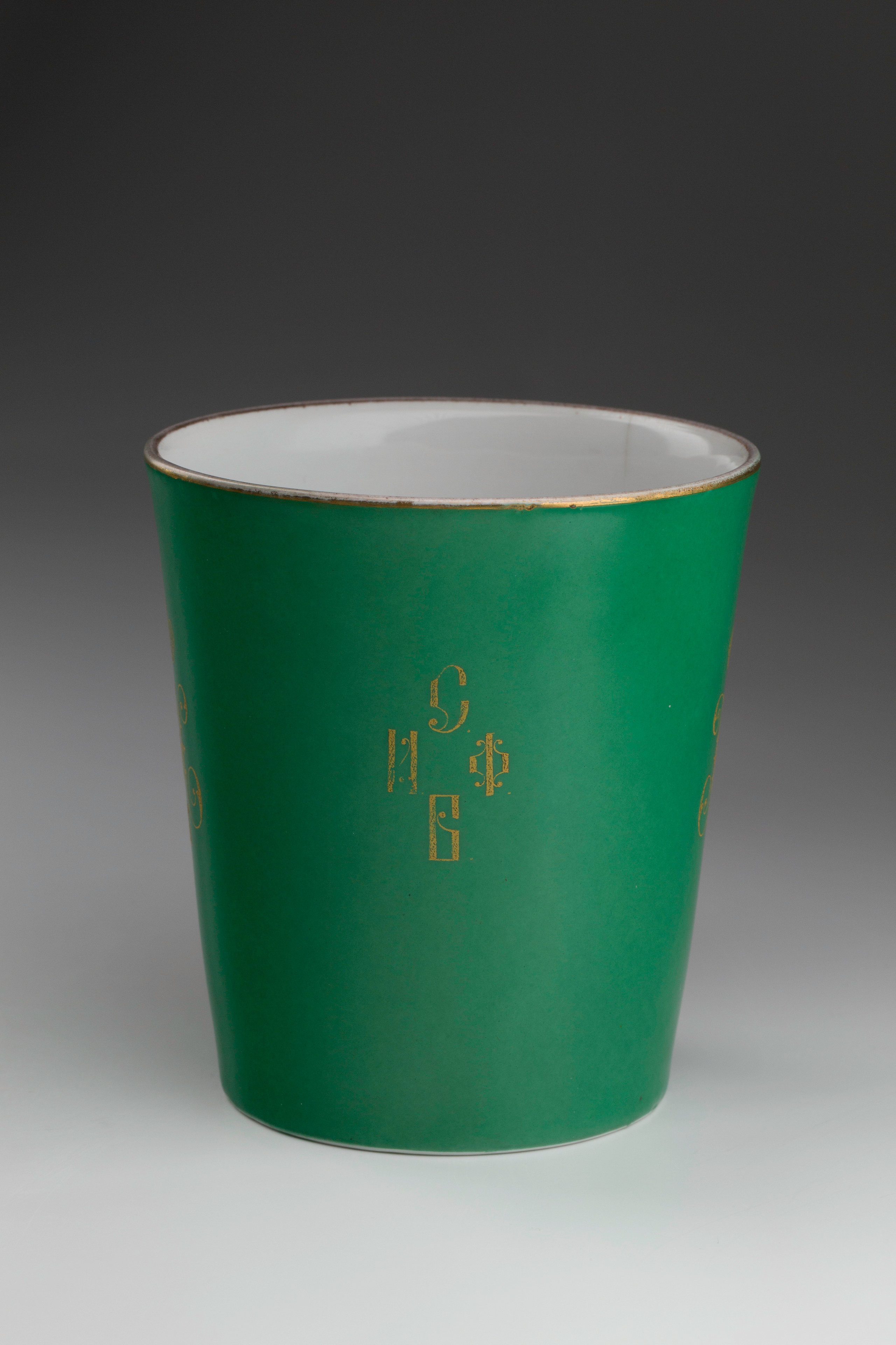 Предметная съёмка: полковые стопы. Бизнес-портрет | Хедшот-фотограф | Студия делового портрета в Москве