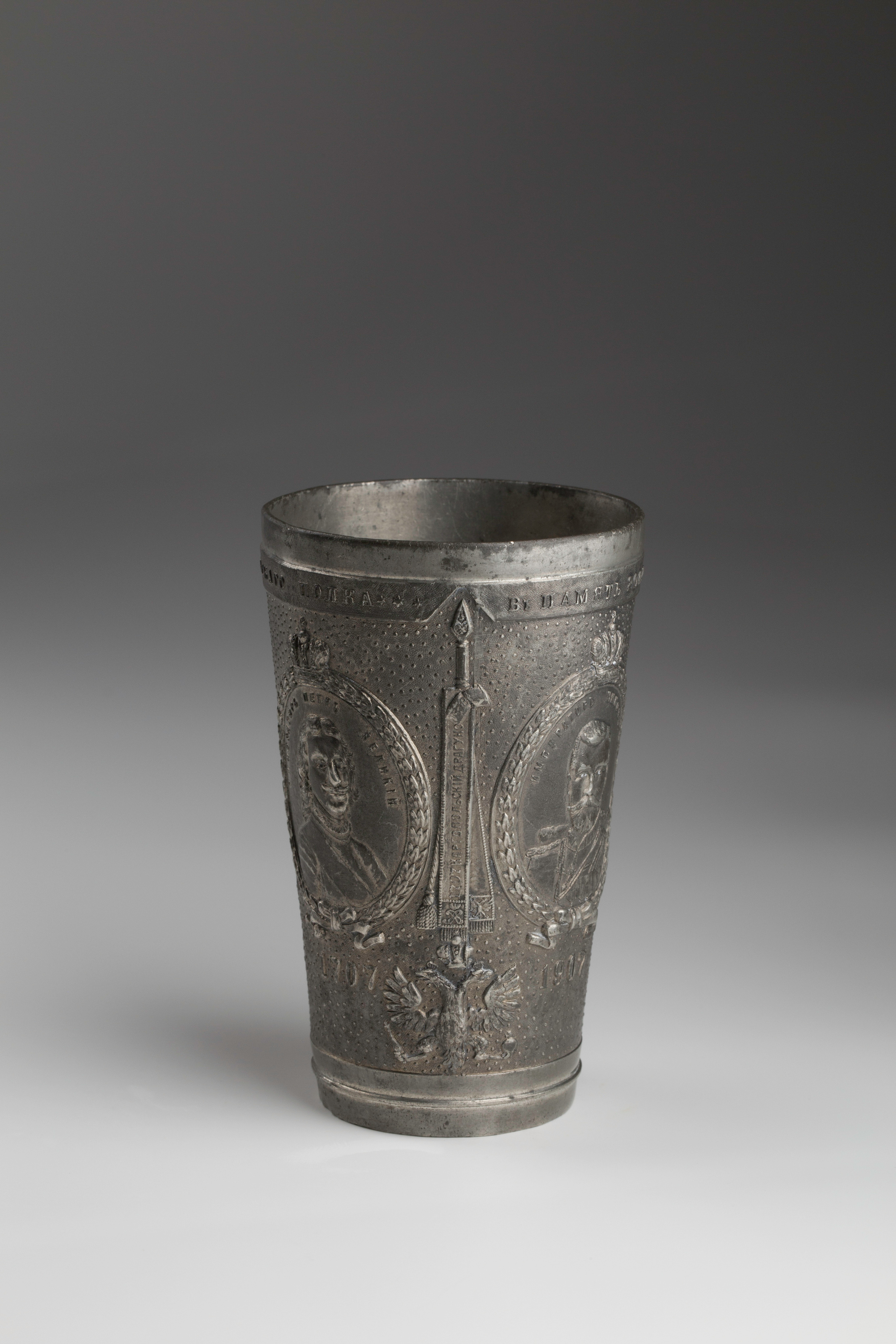 Предметная съёмка: полковые стопы. Бизнес-портрет | Хедшот-фотограф | Студия делового портрета в Москве