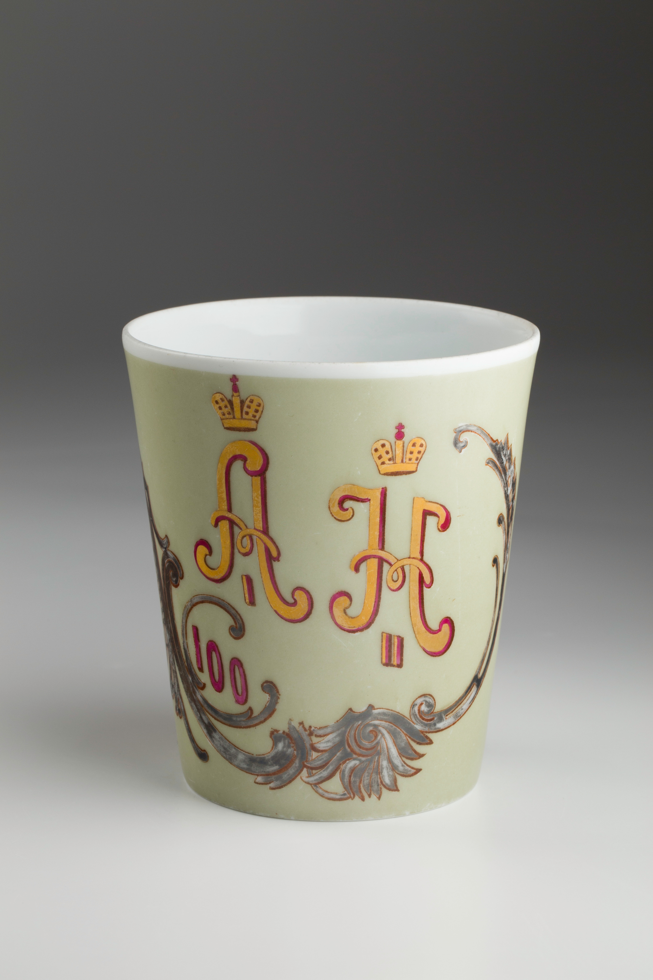 Предметная съёмка: полковые стопы. Бизнес-портрет | Хедшот-фотограф | Студия делового портрета в Москве