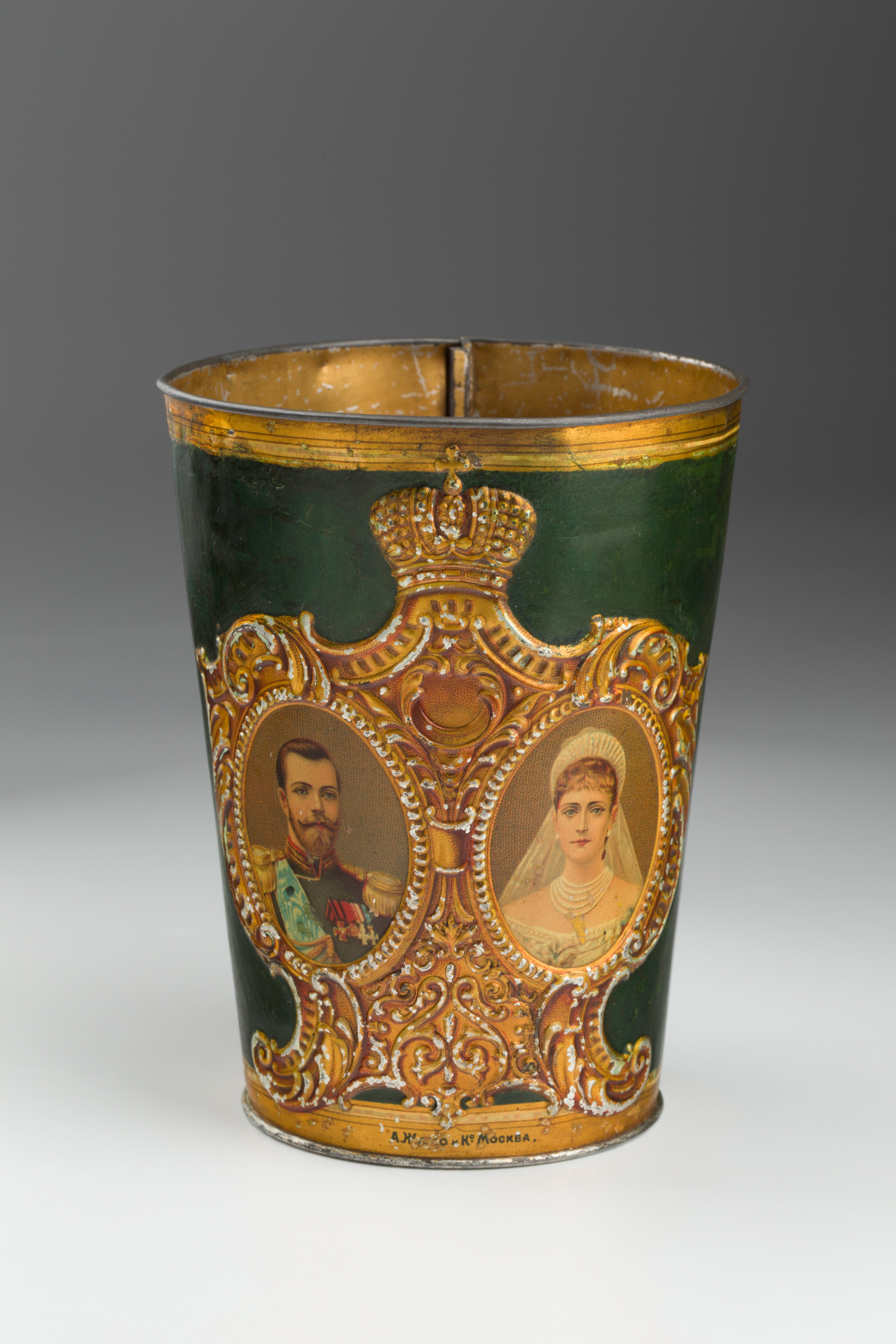 Предметная съёмка: полковые стопы. Бизнес-портрет | Хедшот-фотограф | Студия делового портрета в Москве