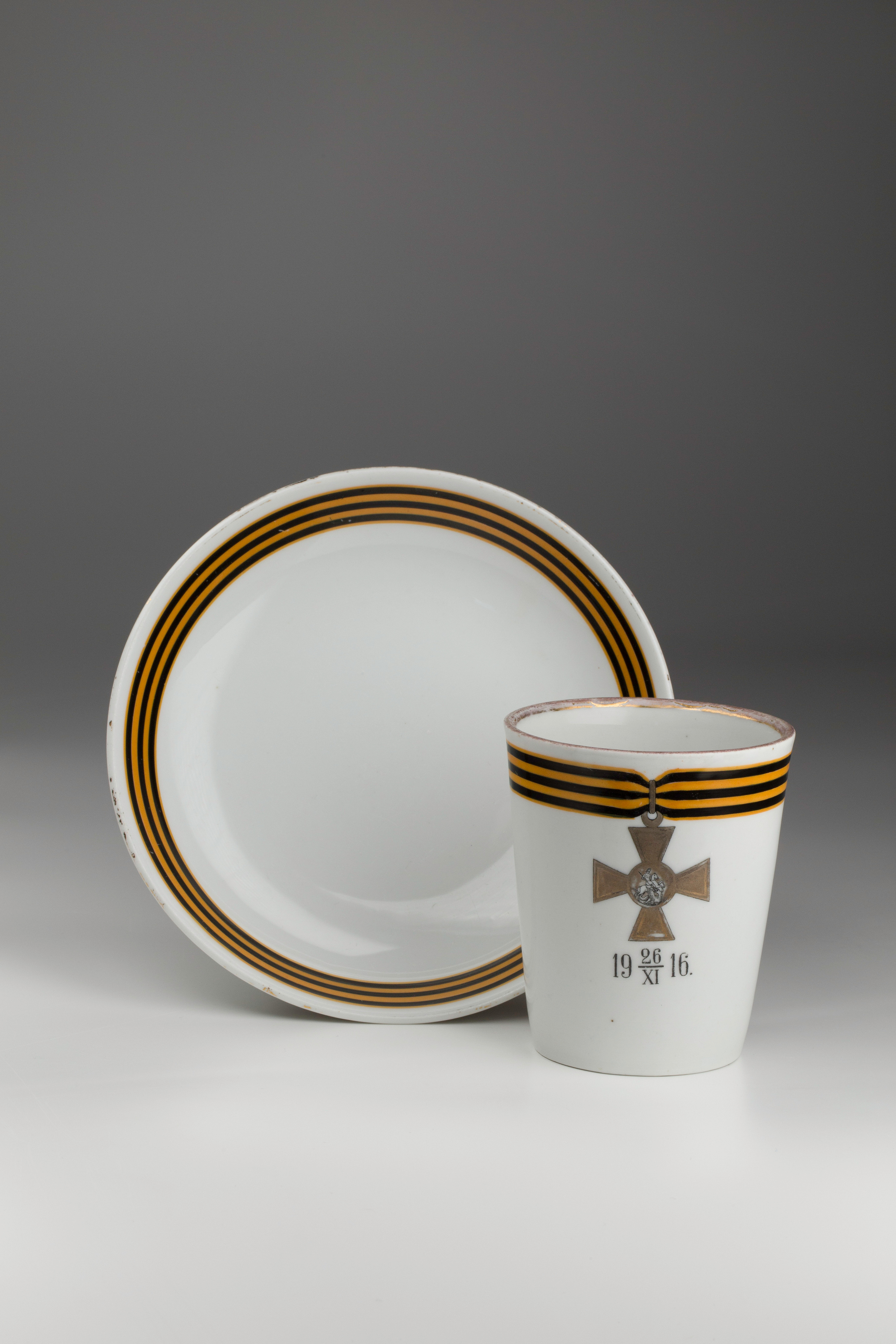 Предметная съёмка: полковые стопы. Бизнес-портрет | Хедшот-фотограф | Студия делового портрета в Москве