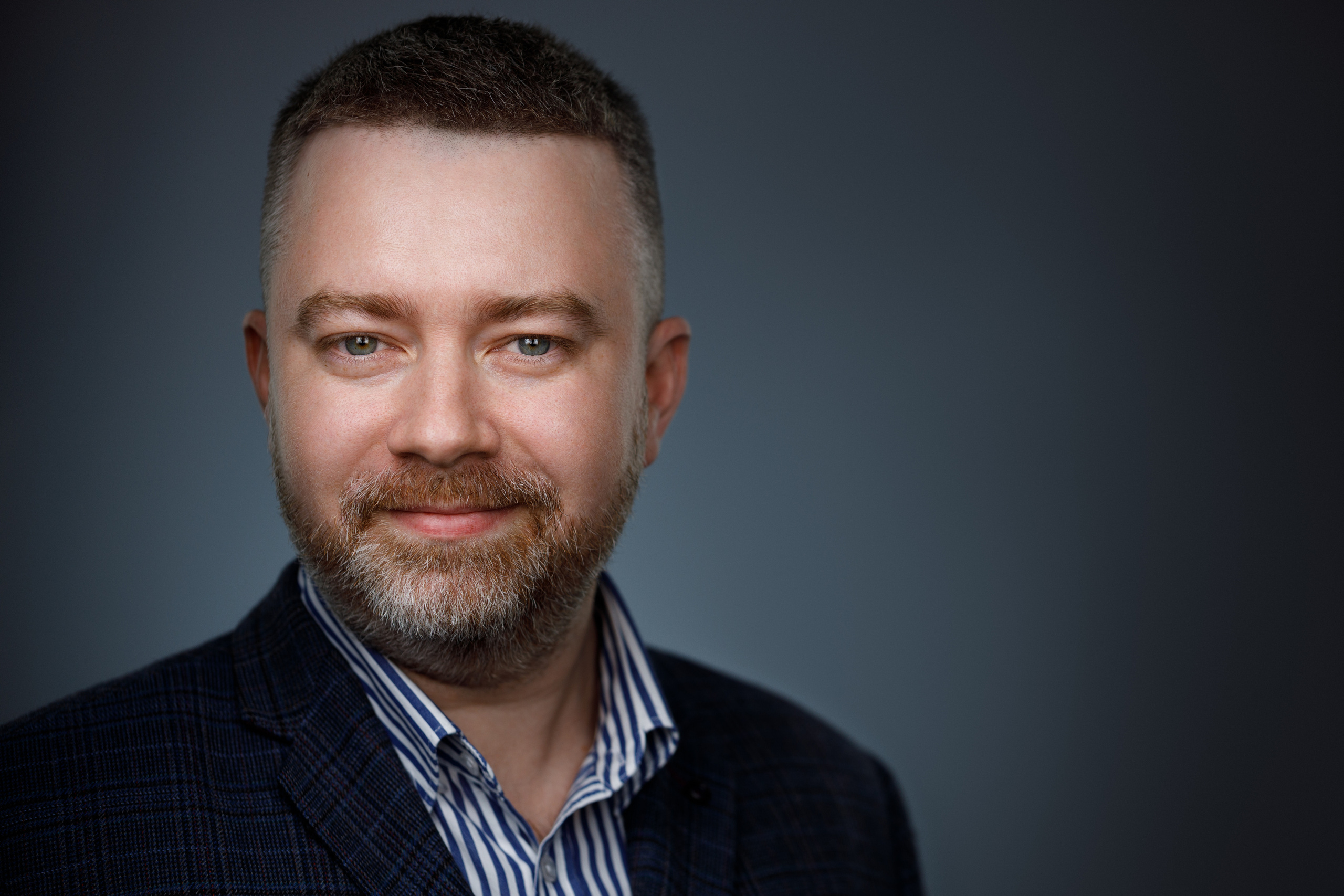 Деловые портреты компании. Бизнес-портрет | Хедшот-фотограф | Студия делового портрета в Москве