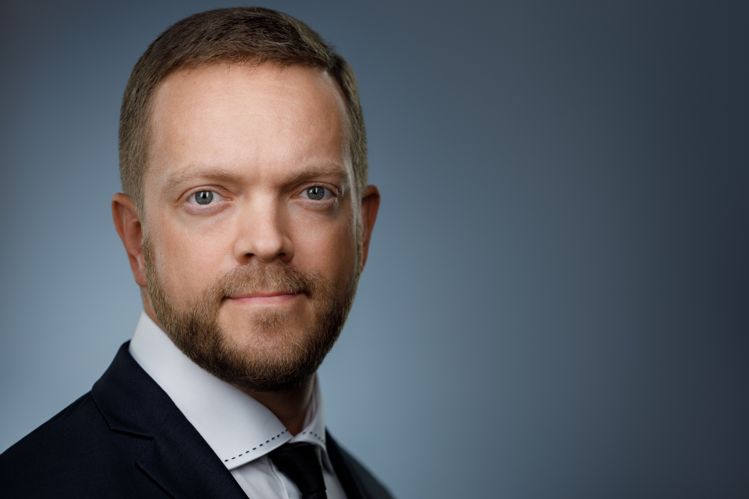 Деловые портреты компании. Бизнес-портрет | Хедшот-фотограф | Студия делового портрета в Москве