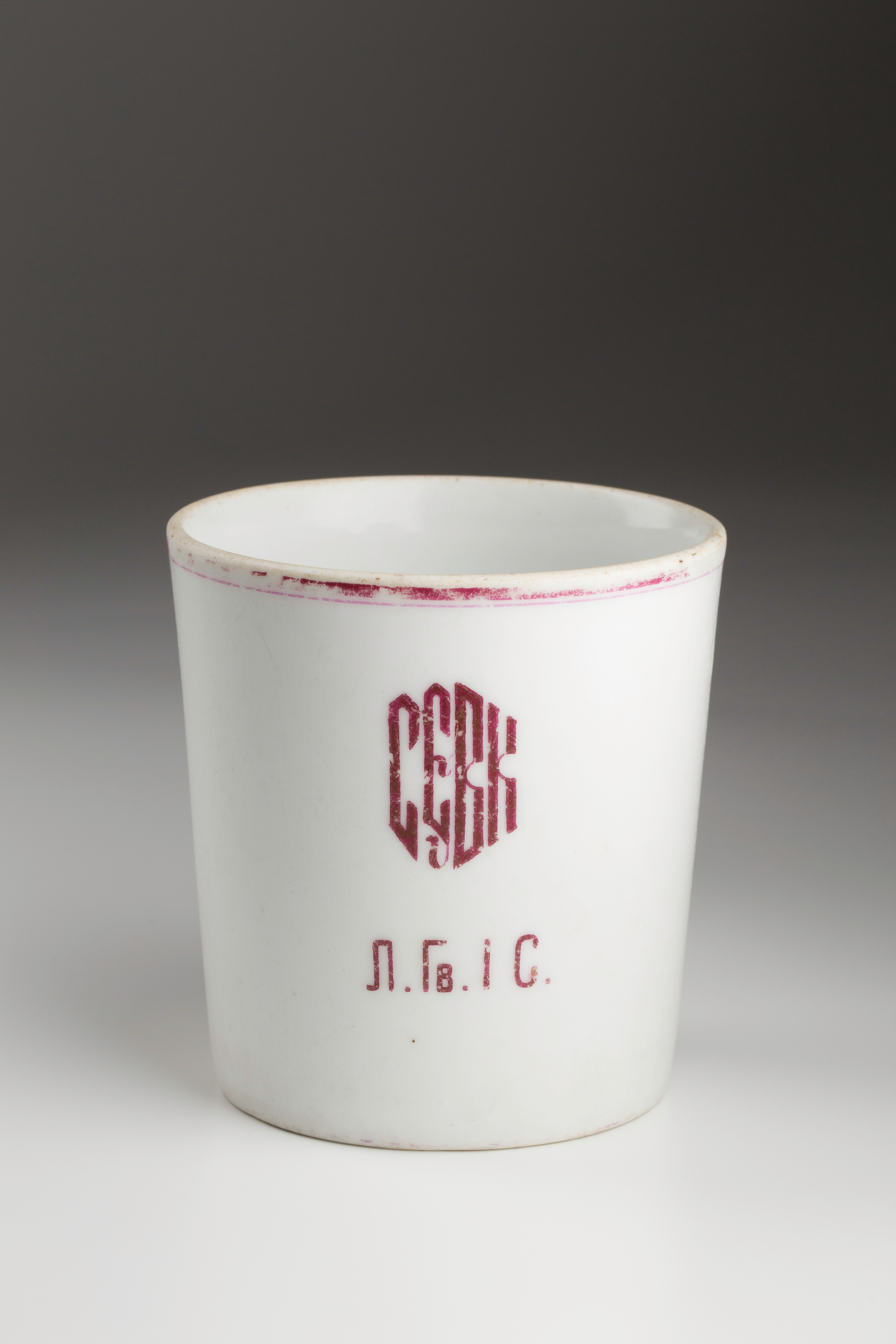 Предметная съёмка: полковые стопы. Бизнес-портрет | Хедшот-фотограф | Студия делового портрета в Москве