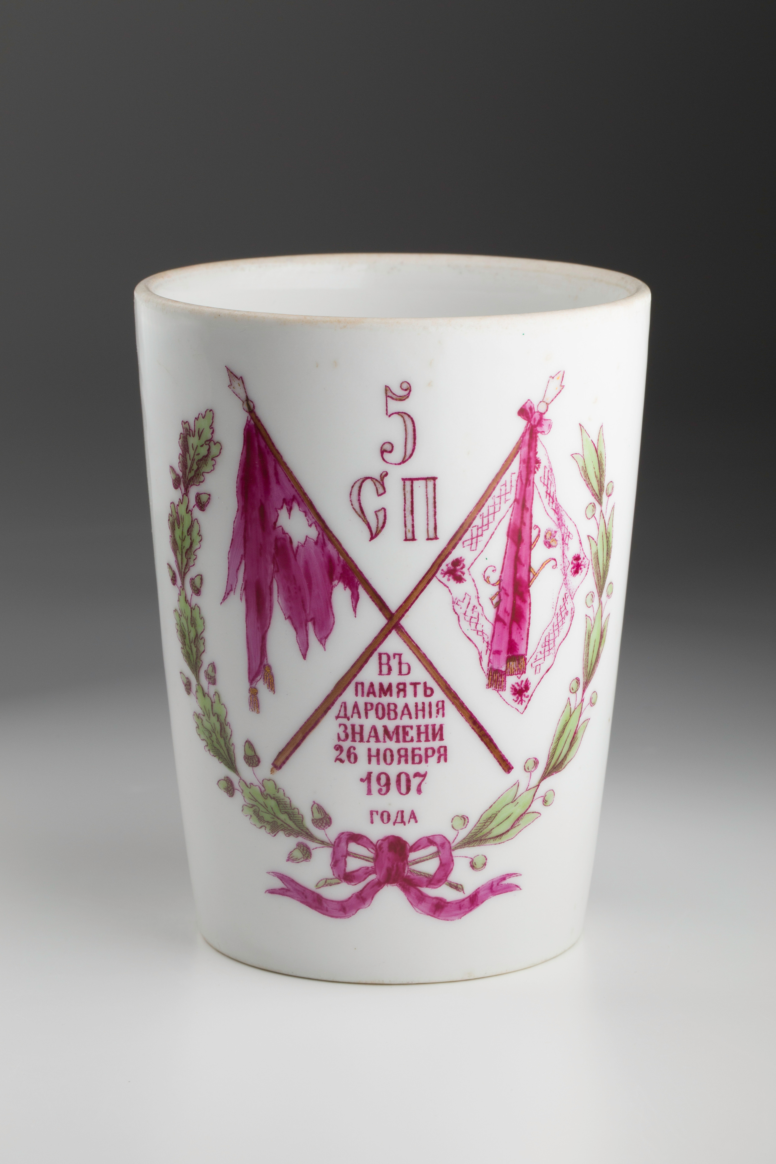 Предметная съёмка: полковые стопы. Бизнес-портрет | Хедшот-фотограф | Студия делового портрета в Москве