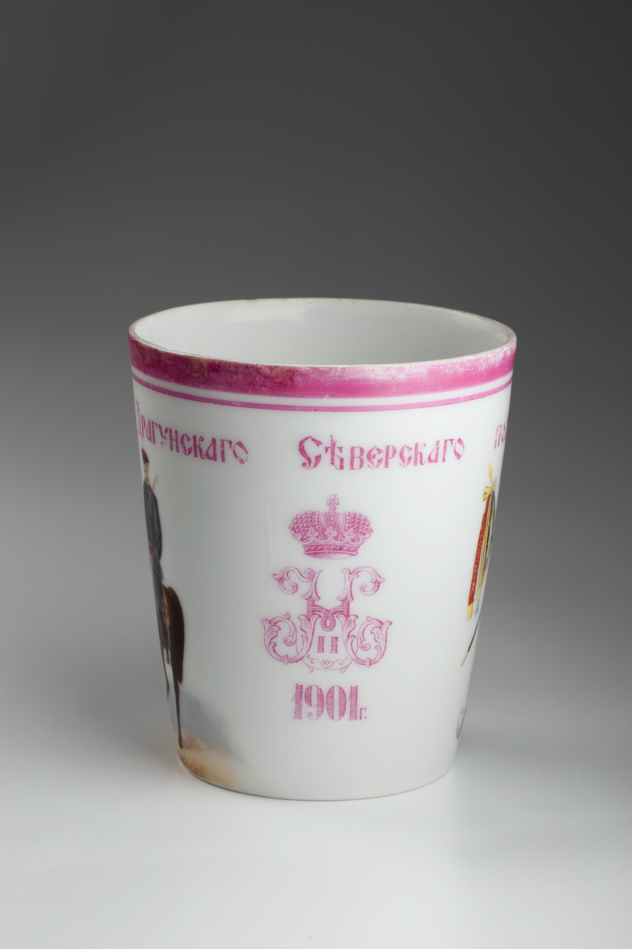 Предметная съёмка: полковые стопы. Бизнес-портрет | Хедшот-фотограф | Студия делового портрета в Москве