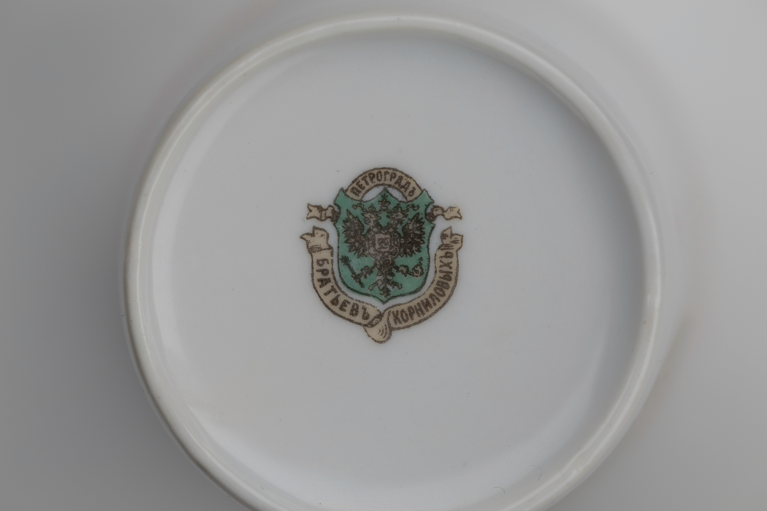 Предметная съёмка: полковые стопы. Бизнес-портрет | Хедшот-фотограф | Студия делового портрета в Москве