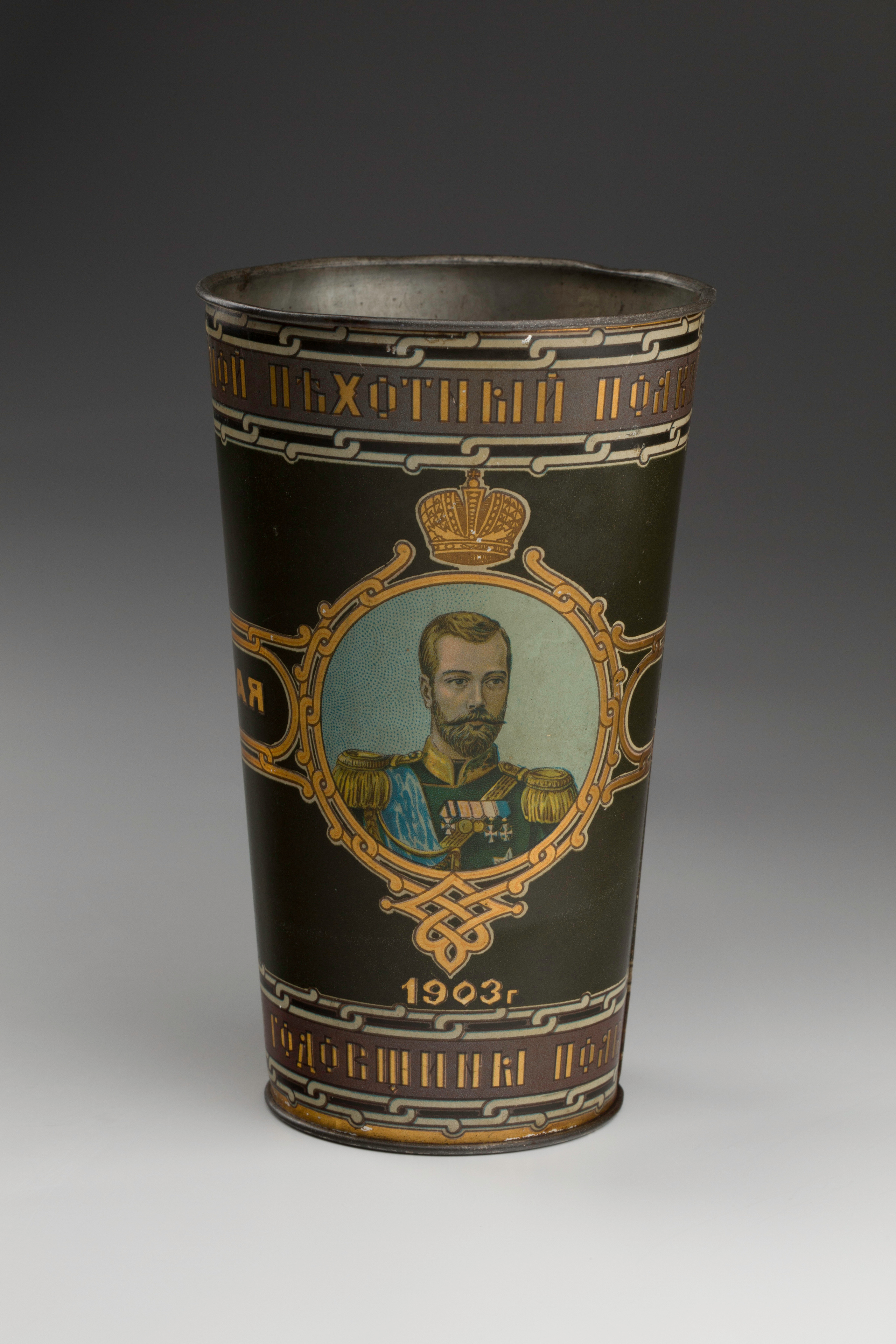 Предметная съёмка: полковые стопы. Бизнес-портрет | Хедшот-фотограф | Студия делового портрета в Москве