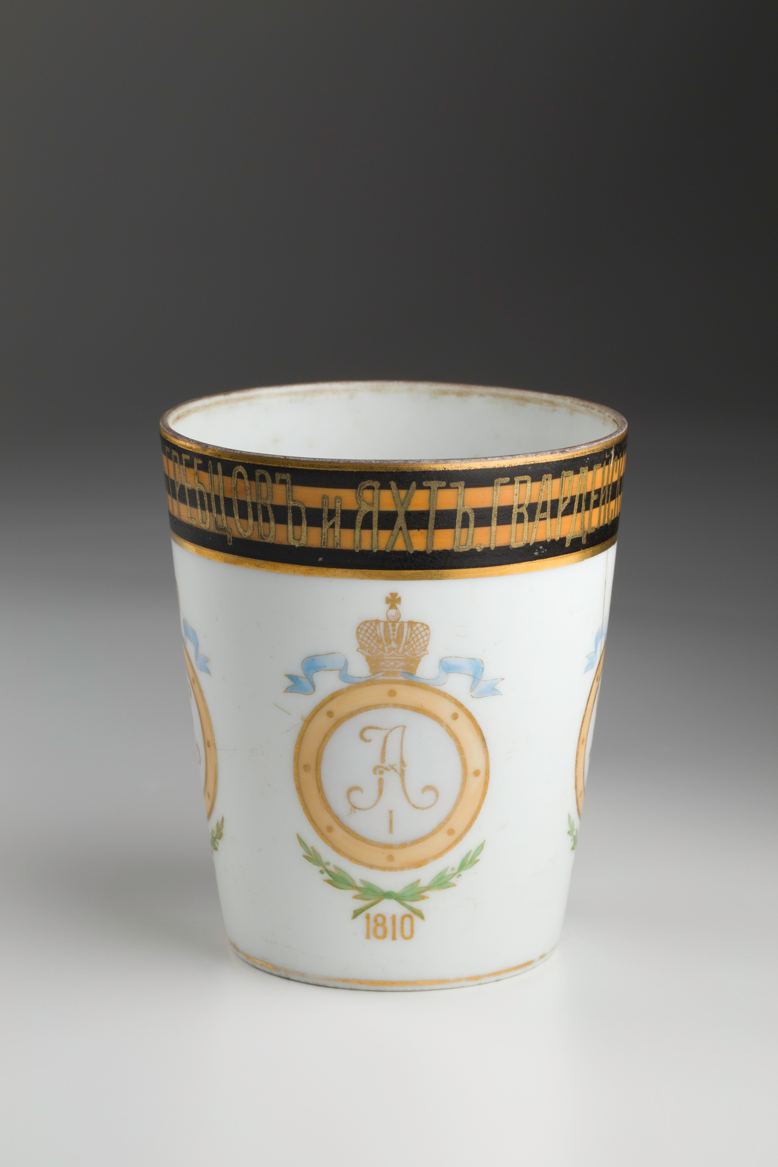 Предметная съёмка: полковые стопы. Бизнес-портрет | Хедшот-фотограф | Студия делового портрета в Москве