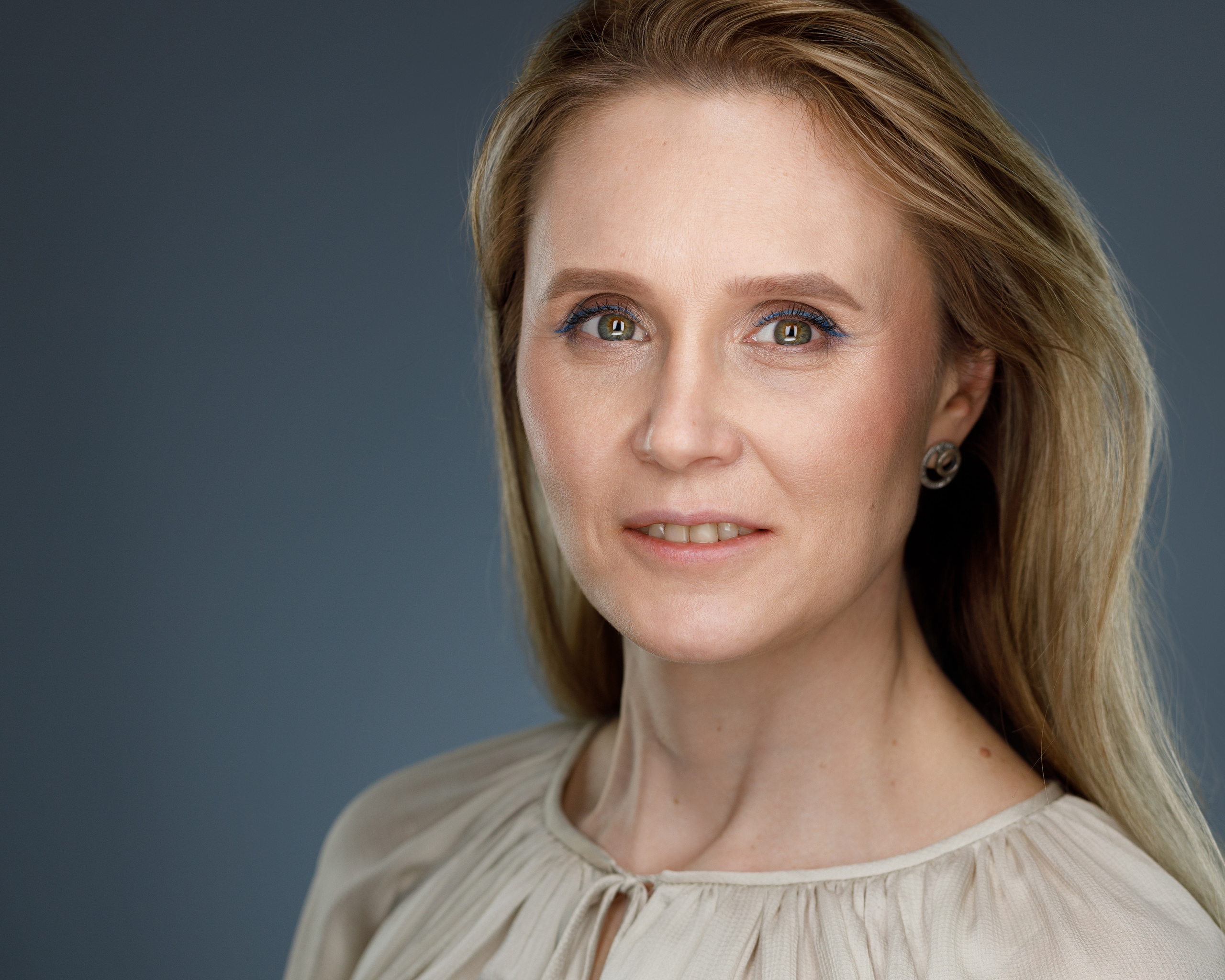 Деловые портреты компании. Бизнес-портрет | Хедшот-фотограф | Студия делового портрета в Москве