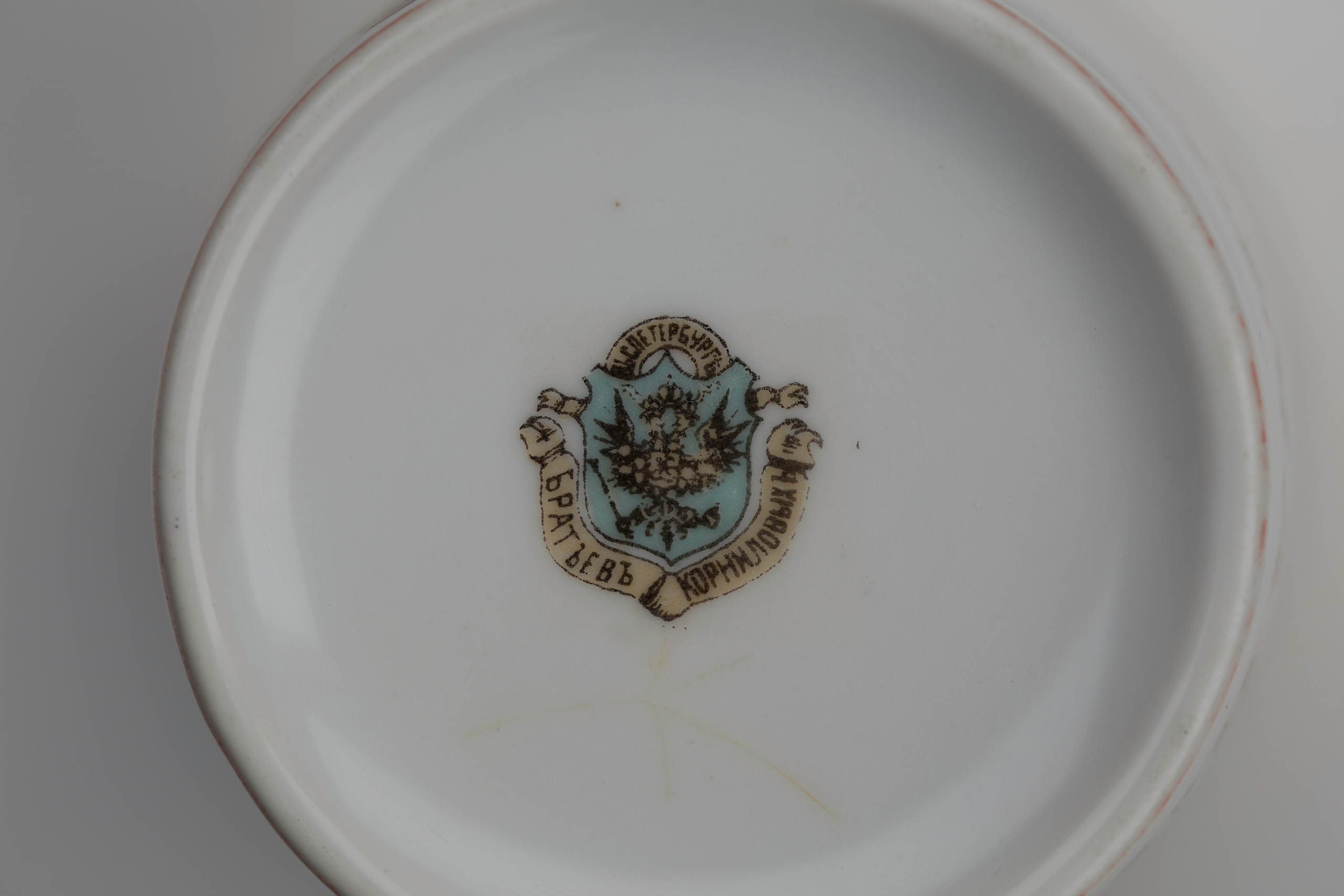 Предметная съёмка: полковые стопы. Бизнес-портрет | Хедшот-фотограф | Студия делового портрета в Москве