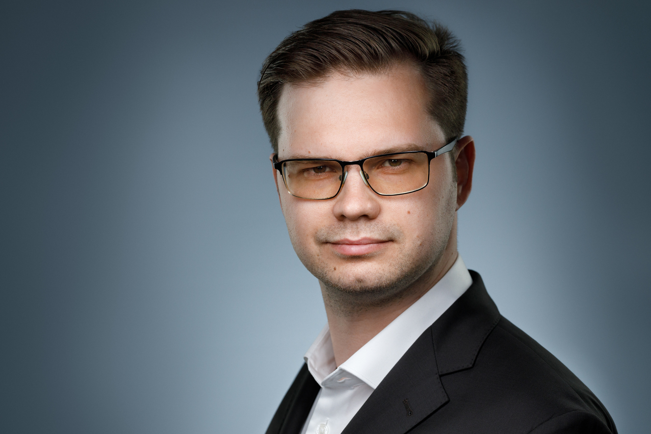 Деловые портреты компании. Бизнес-портрет | Хедшот-фотограф | Студия делового портрета в Москве