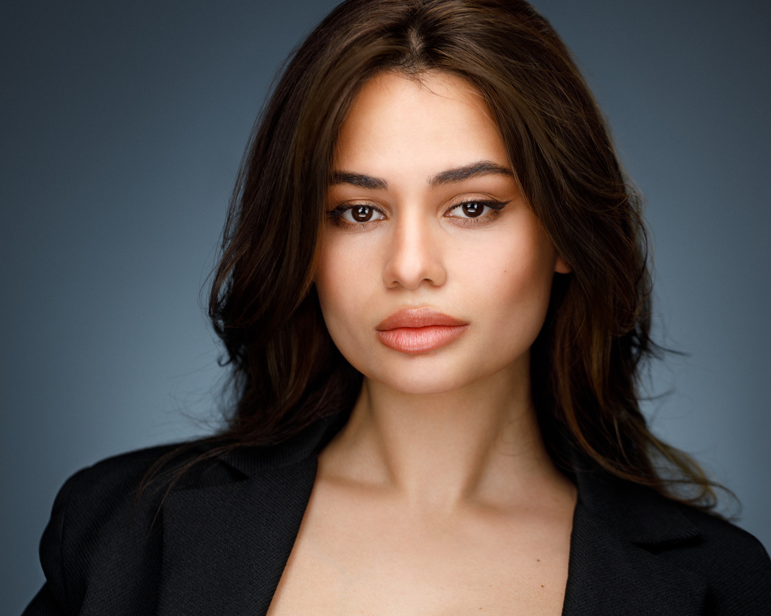 Деловые портреты компании. Бизнес-портрет | Хедшот-фотограф | Студия делового портрета в Москве