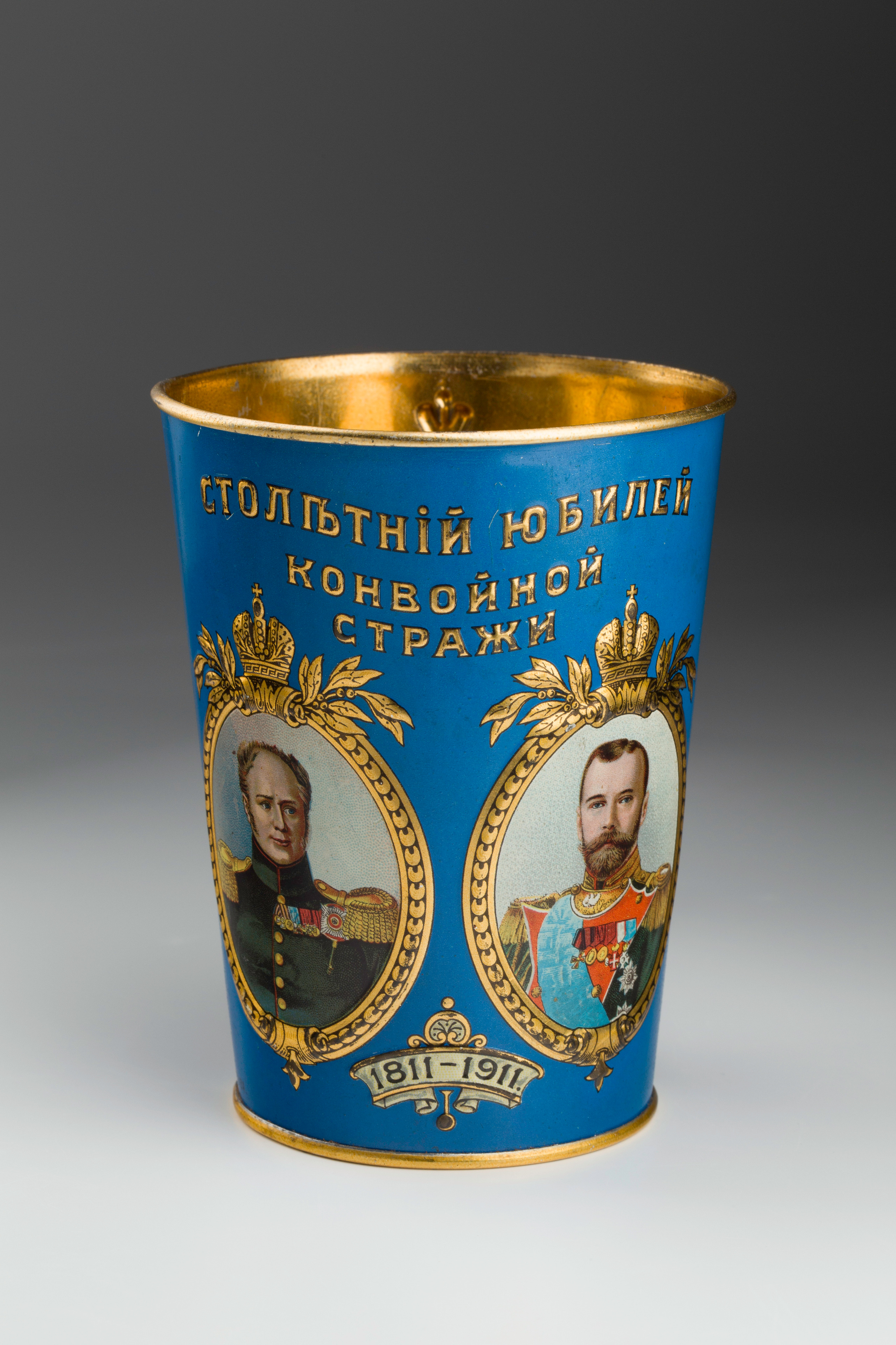 Предметная съёмка: полковые стопы. Бизнес-портрет | Хедшот-фотограф | Студия делового портрета в Москве